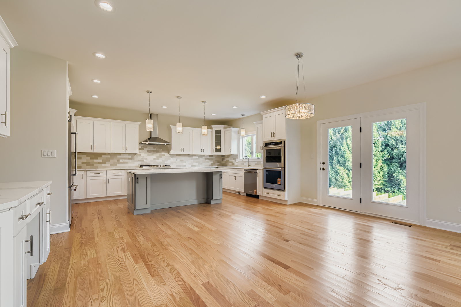 Frankfort, Illinois, 60423, United States, 4 Bedrooms Bedrooms, ,4 BathroomsBathrooms,Residential,For Sale,1904253
