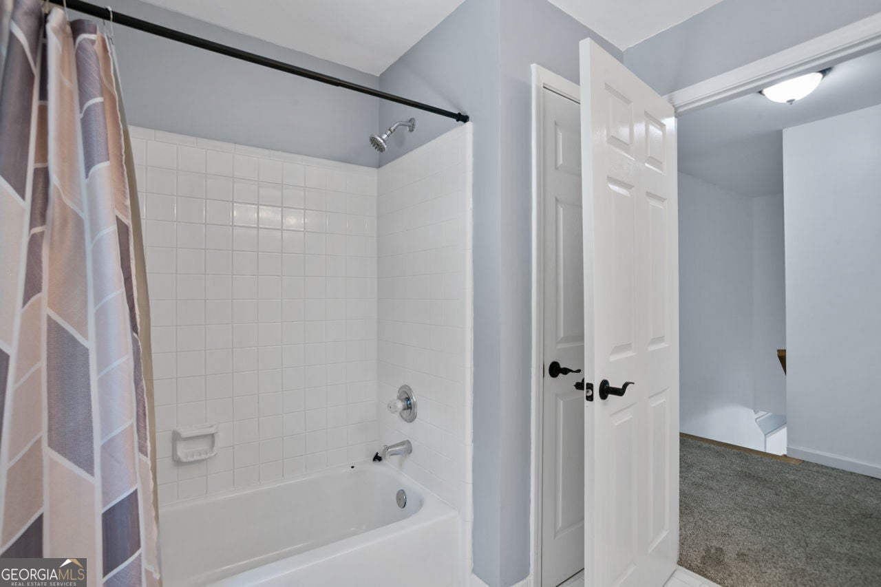 Acworth, Georgia, 30101, United States, 5 Bedrooms Bedrooms, ,4 BathroomsBathrooms,Residential,For Sale,1859098