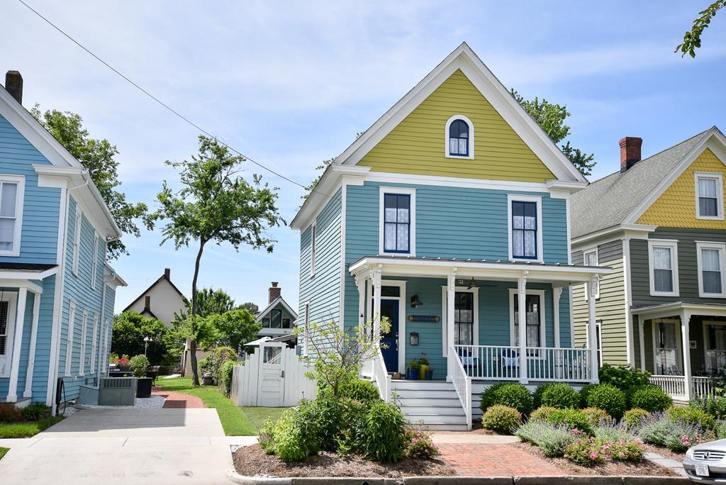 Cape Charles, Virginia, 23310, United States, 3 Bedrooms Bedrooms, ,4 BathroomsBathrooms,Residential,For Sale,1826996