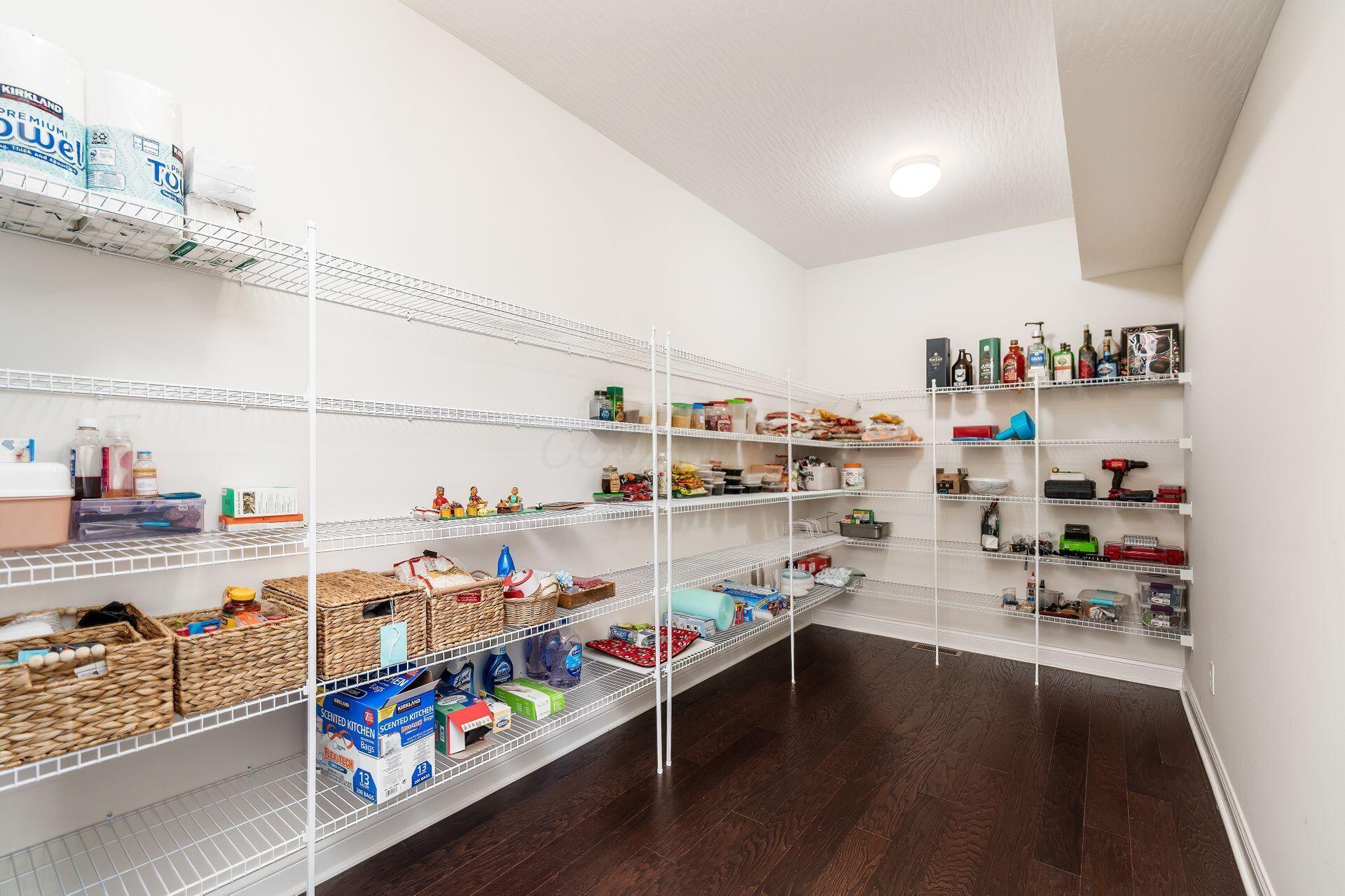 Delaware, Ohio, 43015, United States, 5 Bedrooms Bedrooms, ,5 BathroomsBathrooms,Residential,For Sale,1989567