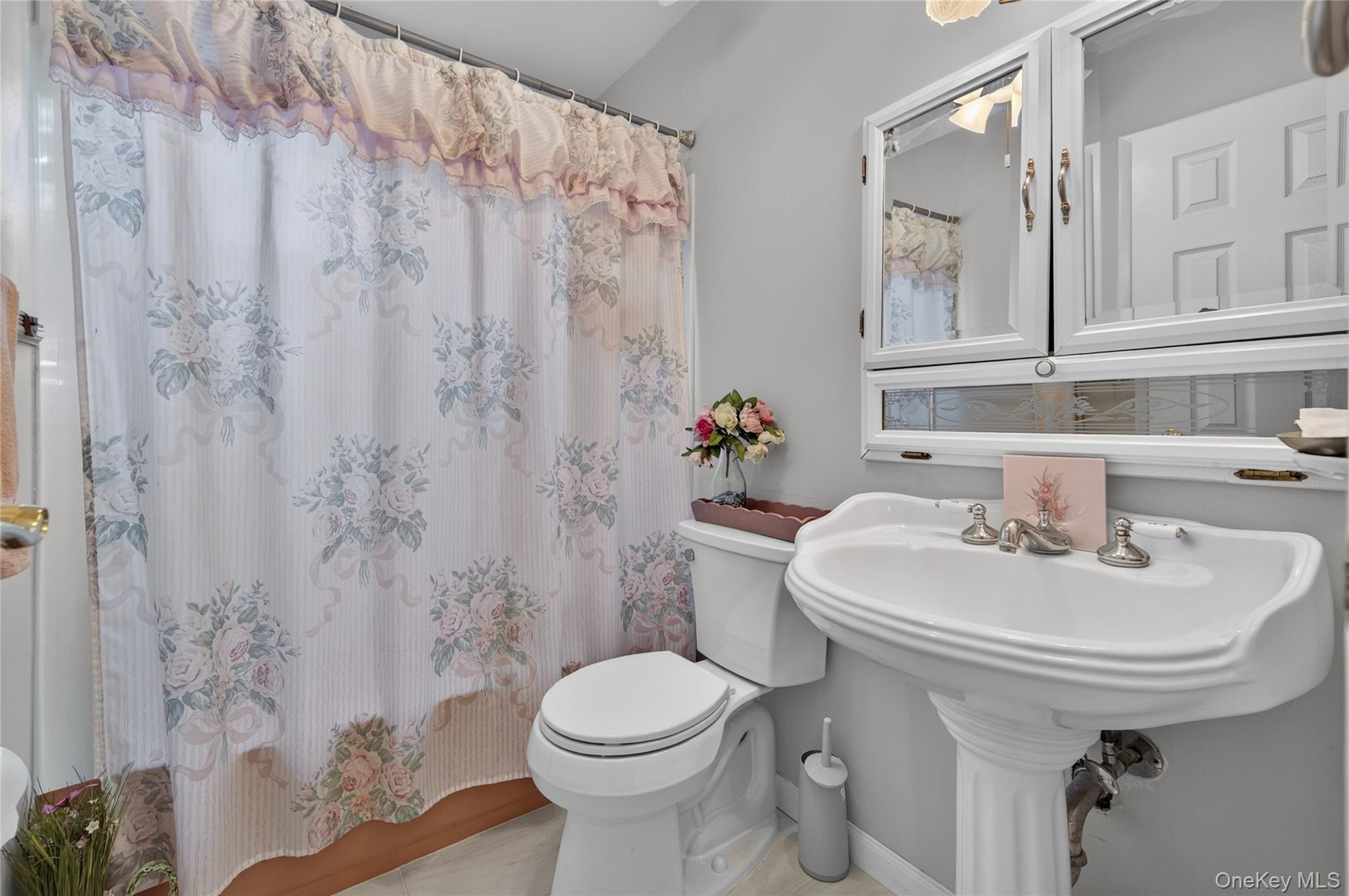  190 Oakwood Road, Huntington Station, NY, 11746 - 物件實景