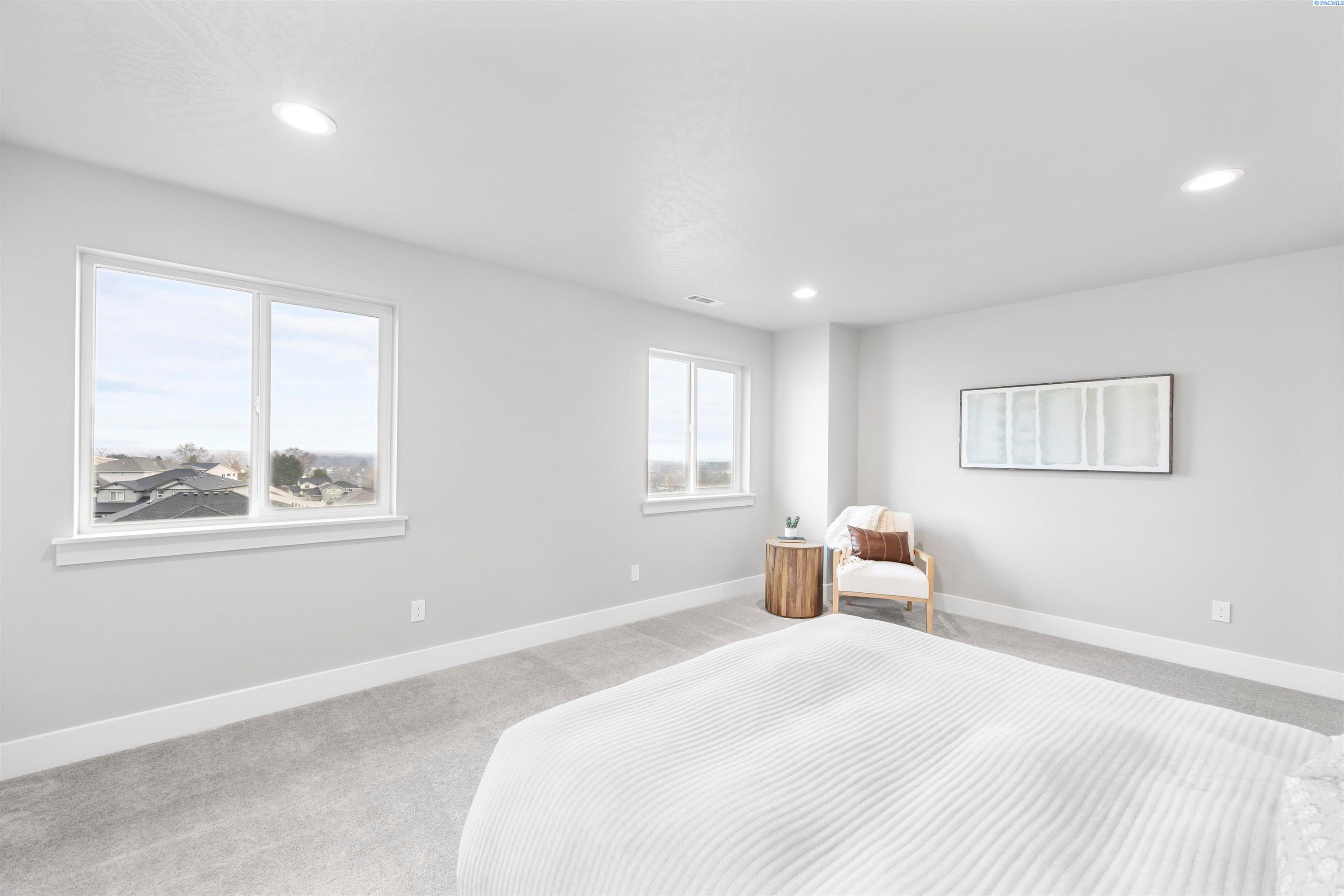 West Richland, Washington, 99353, United States, 4 Bedrooms Bedrooms, ,2 BathroomsBathrooms,Residential,For Sale,2014004