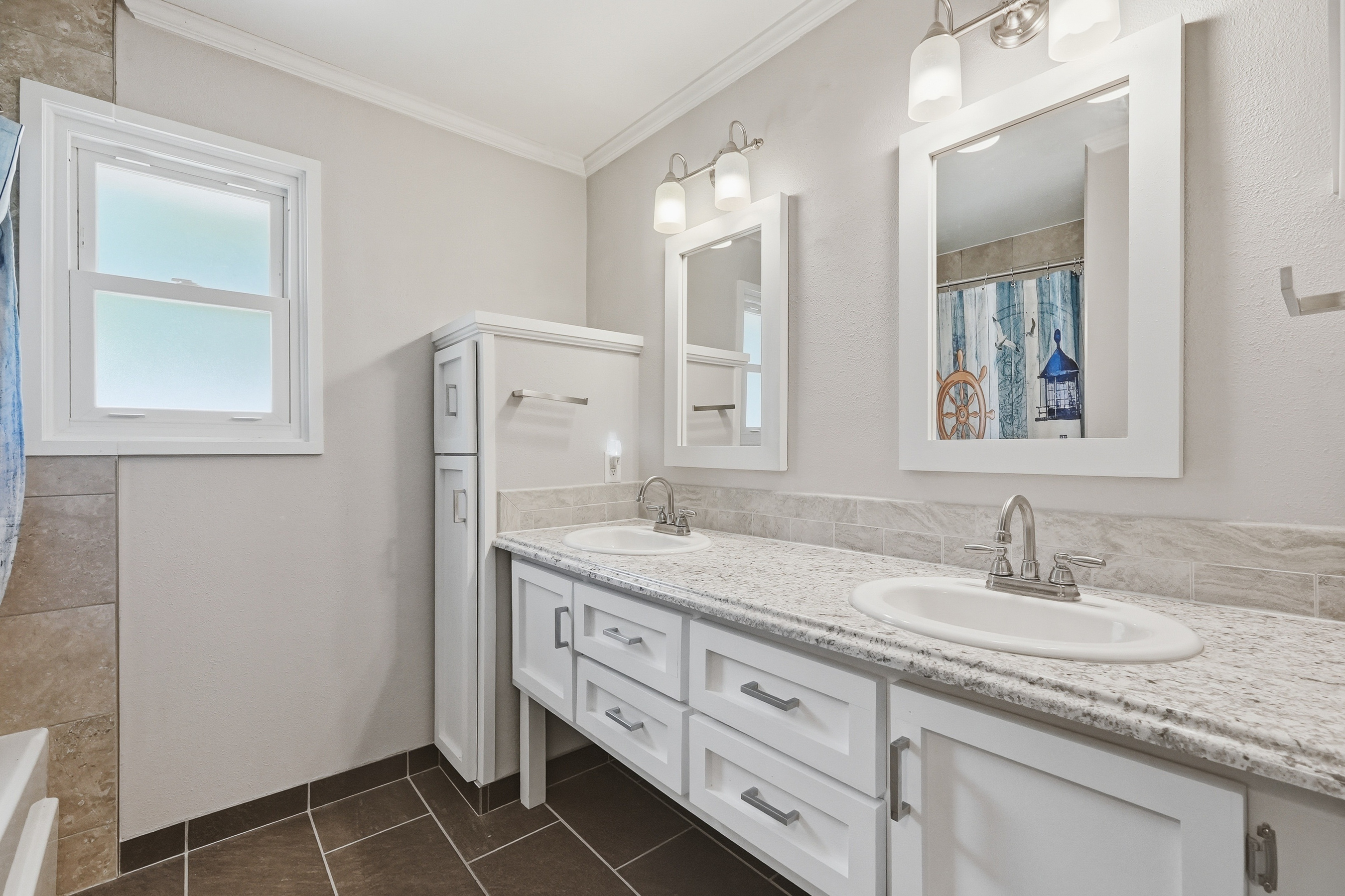  Updated Niceville Home on Double-Lot with Privacy & Endless Potential - 物件實景