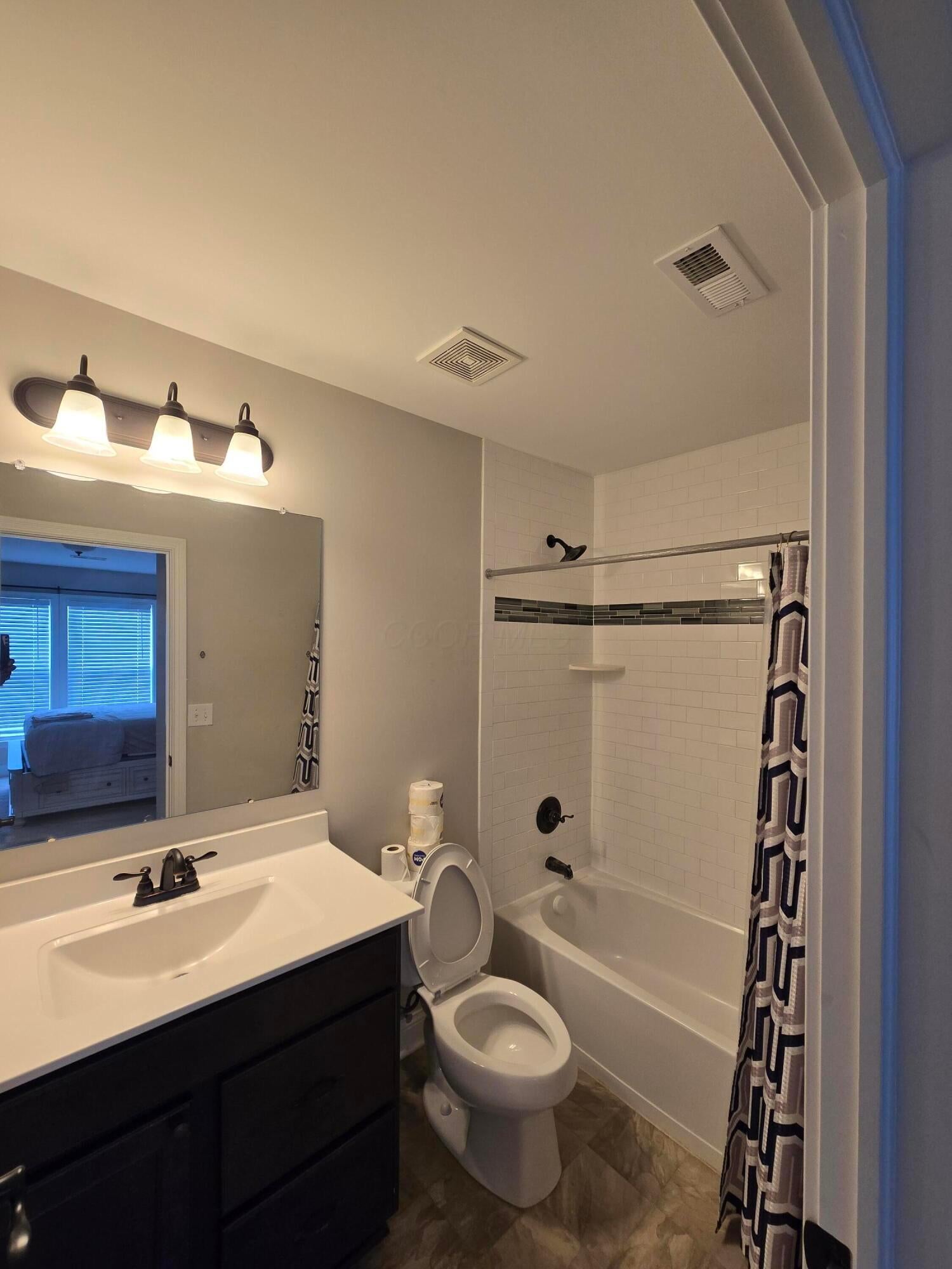 Pickerington, Ohio, 43147, United States, 5 Bedrooms Bedrooms, ,5 BathroomsBathrooms,Residential,For Sale,2048451