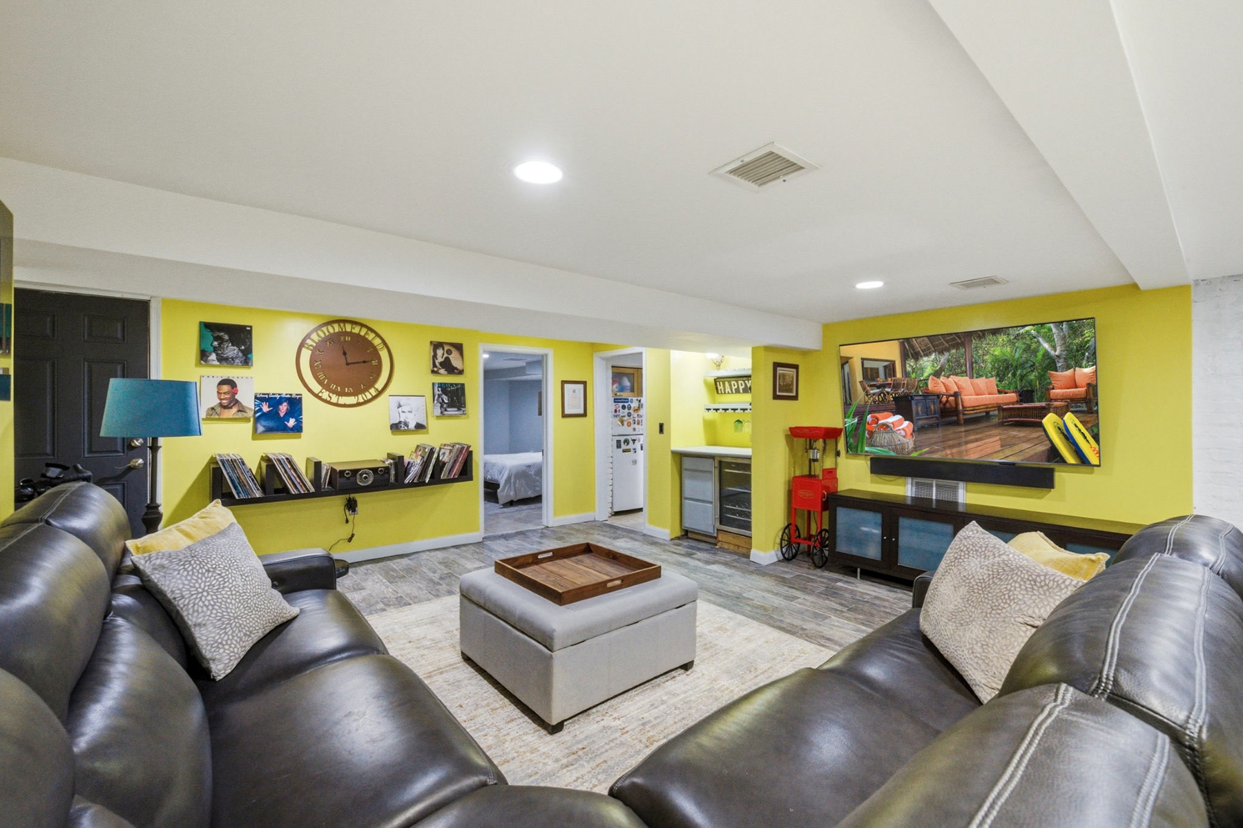  Fully Renovated Two Family Property - 物件實景
