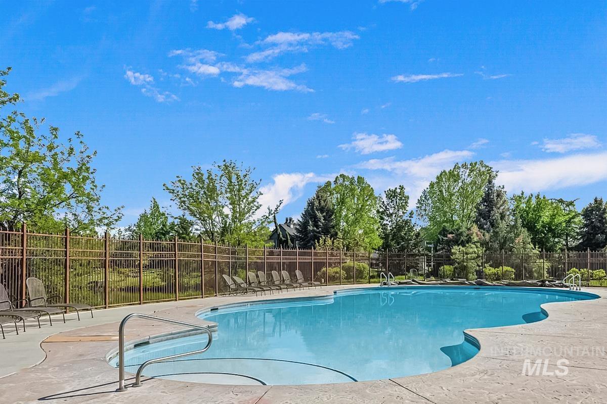 Eagle, Idaho, 83616-7135, United States, 4 Bedrooms Bedrooms, ,Residential,For Sale,1925898