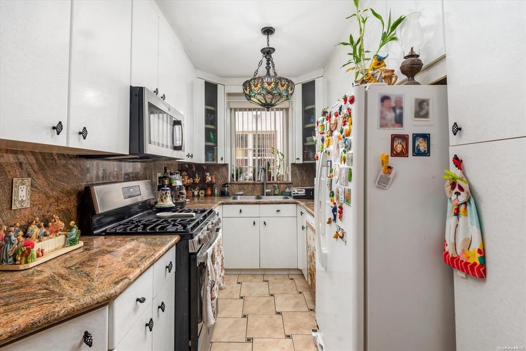 Brooklyn, New York, 11204, United States, 5 Bedrooms Bedrooms, ,3 BathroomsBathrooms,Residential,For Sale,1809100