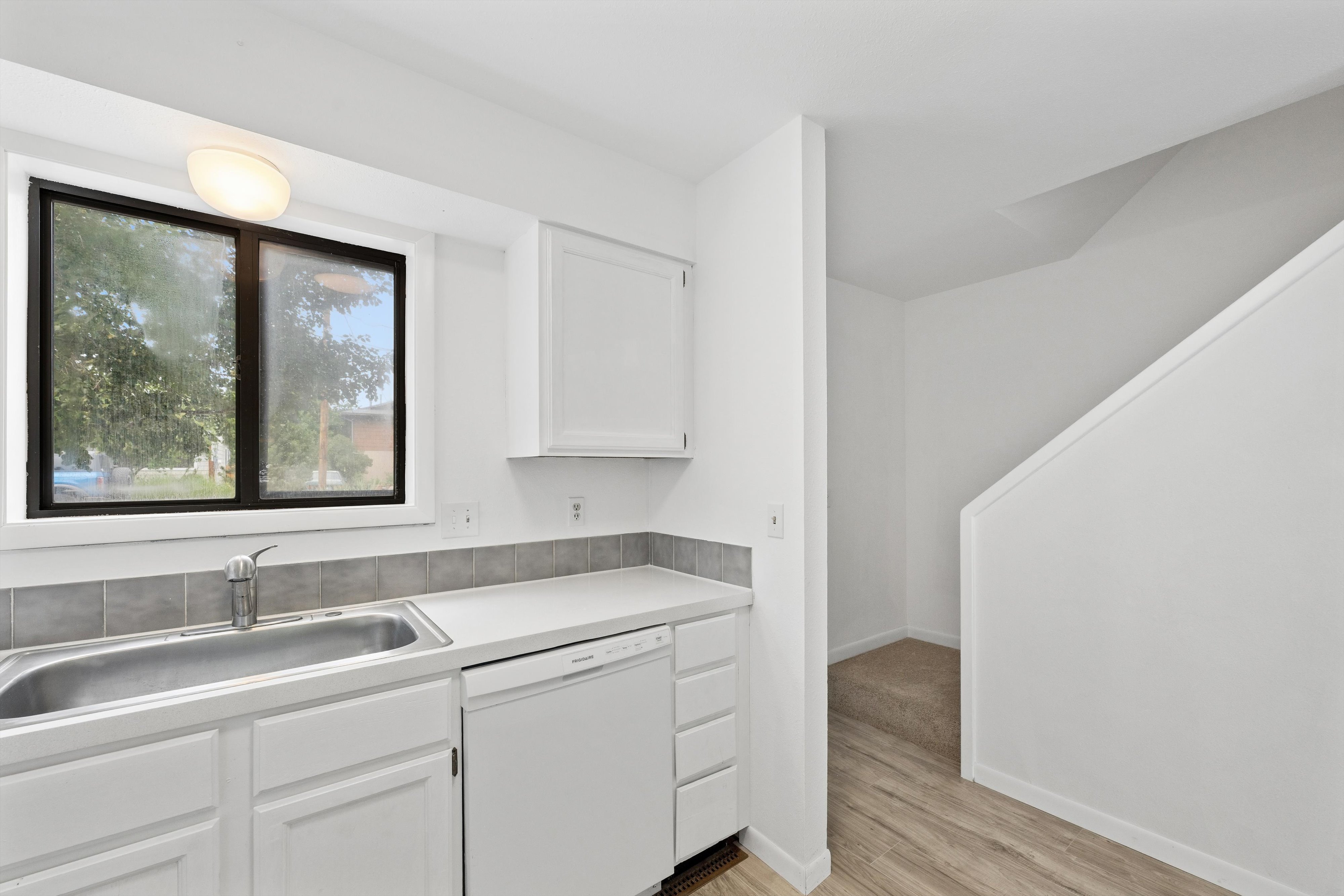  Duplex in Louisville - Each Unit is 2 Bedrooms/1 Bath - 物件實景