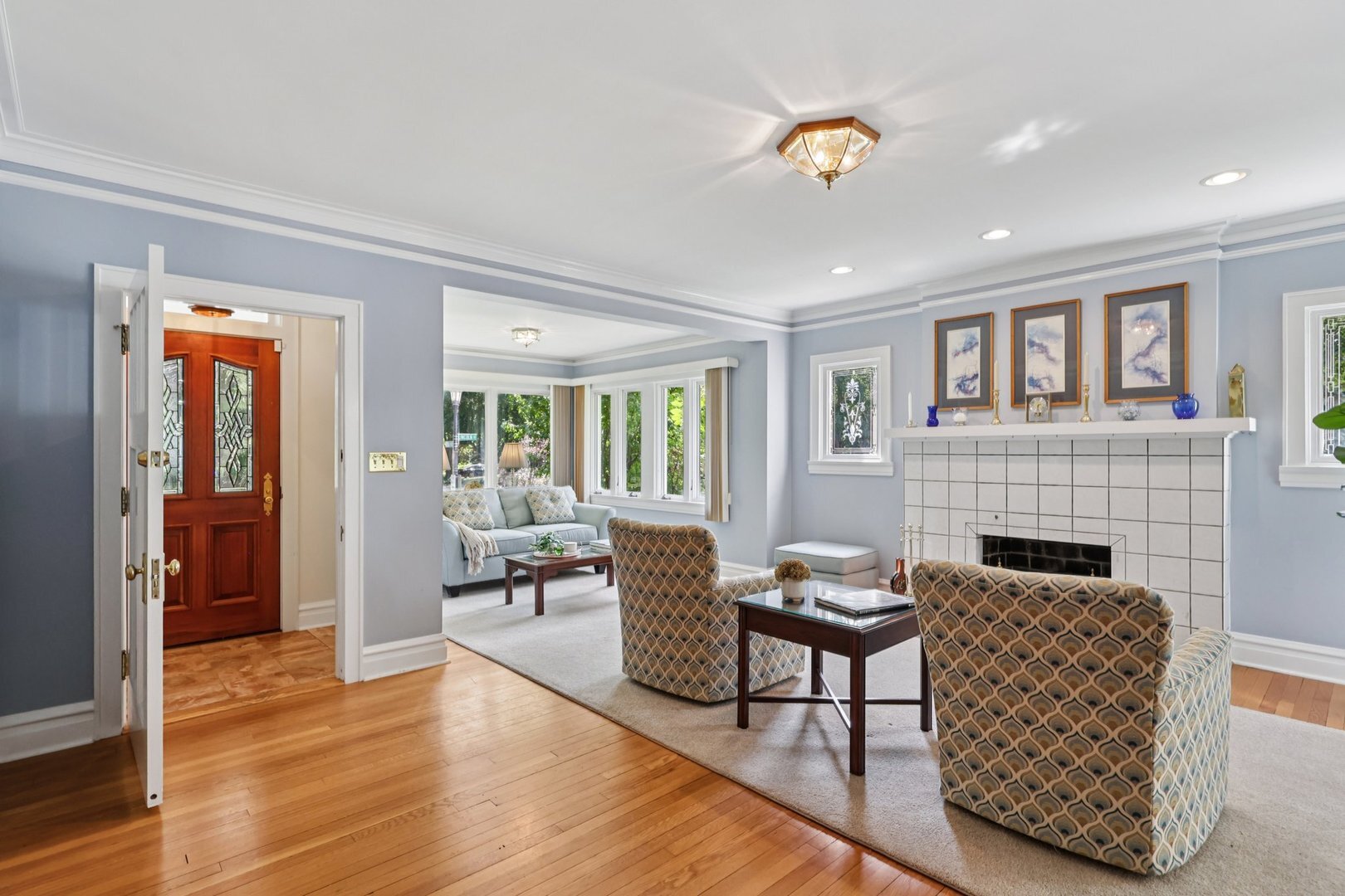 Evanston, Illinois, 60201, United States, 4 Bedrooms Bedrooms, ,4 BathroomsBathrooms,Residential,For Sale,1941847