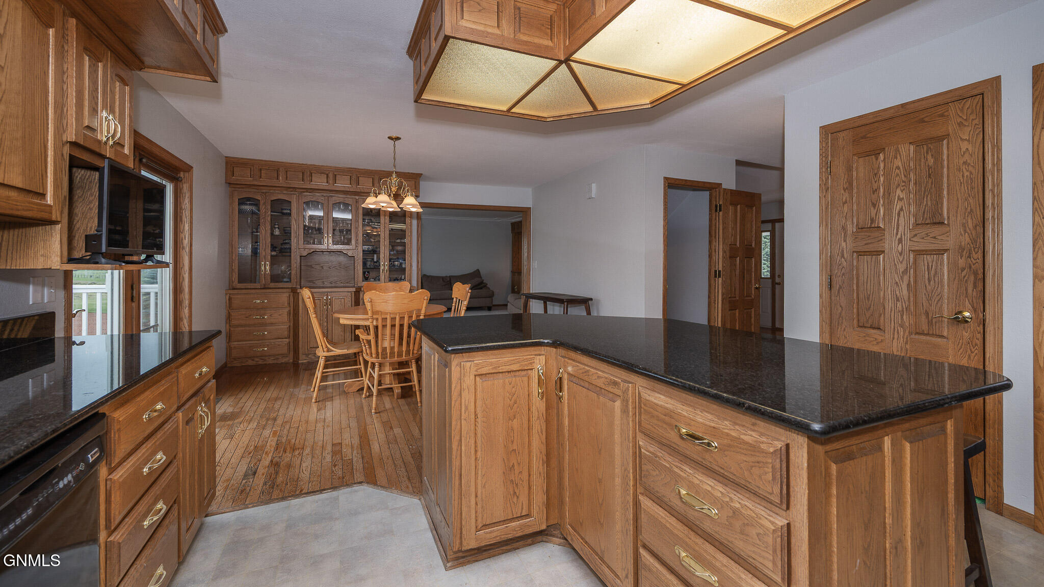 Center, North Dakota, 58530, United States, 4 Bedrooms Bedrooms, ,3 BathroomsBathrooms,Residential,For Sale,1982798