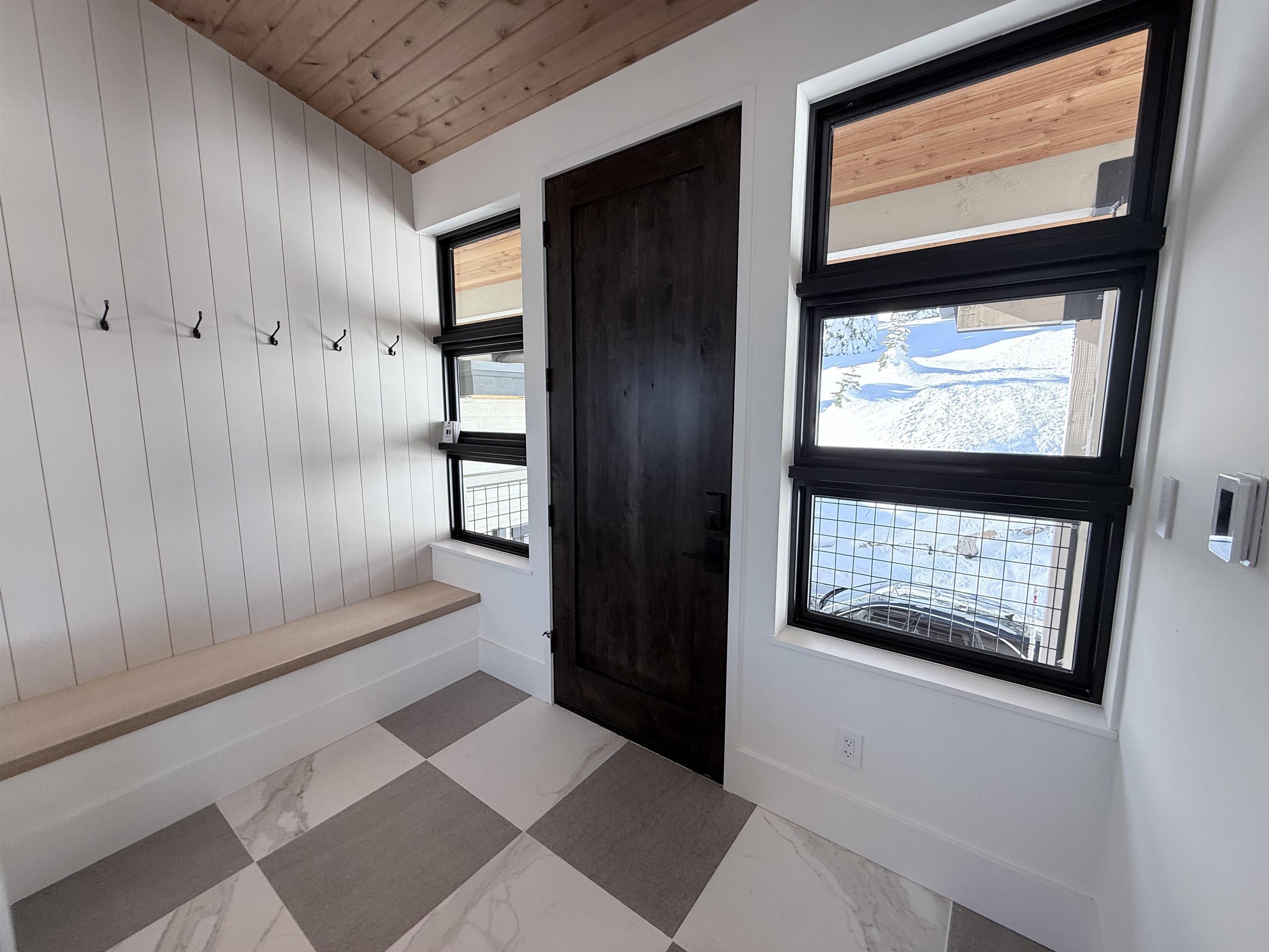 Truckee, California, 96161, United States, 5 Bedrooms Bedrooms, ,5 BathroomsBathrooms,Residential,For Sale,1992888