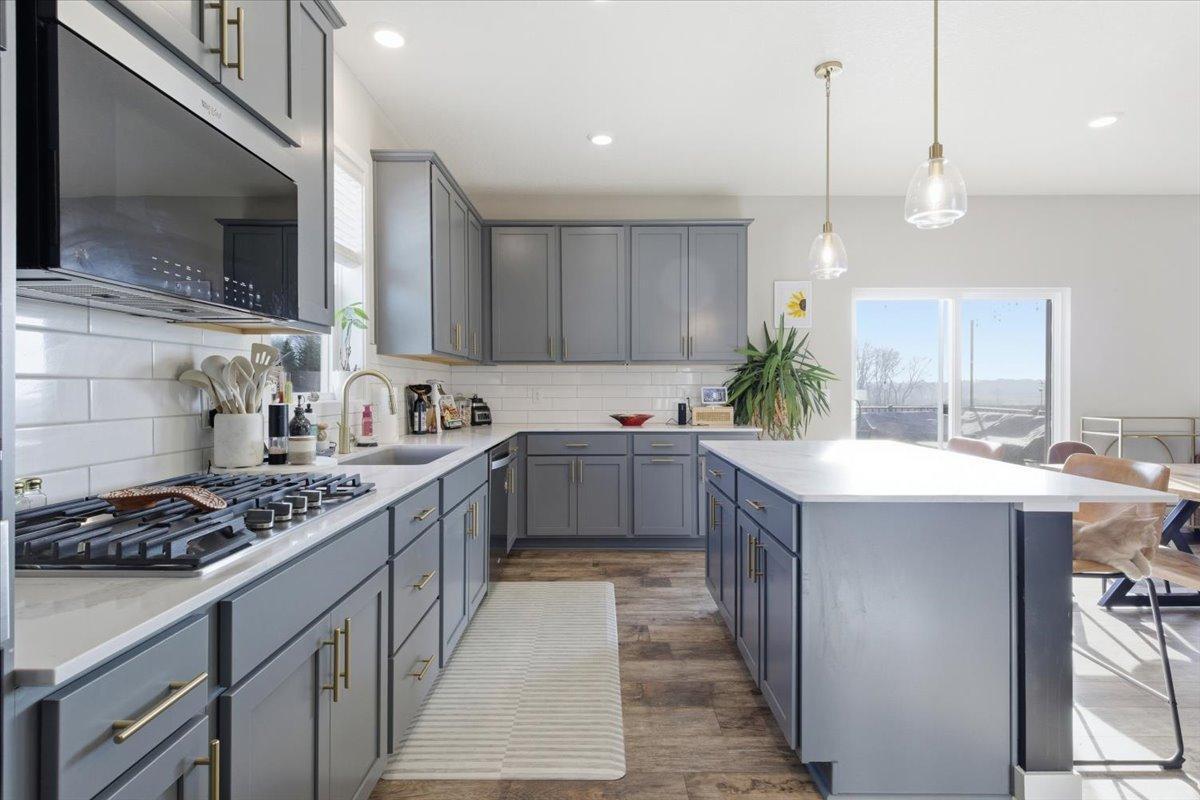 Prior Lake, Minnesota, 55352, United States, 5 Bedrooms Bedrooms, ,2 BathroomsBathrooms,Residential,For Sale,2000604