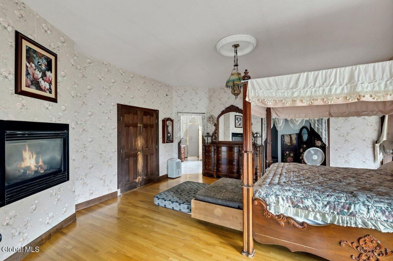 Greenville, New York, 12083, United States, 3 Bedrooms Bedrooms, ,3 BathroomsBathrooms,Residential,For Sale,1908320