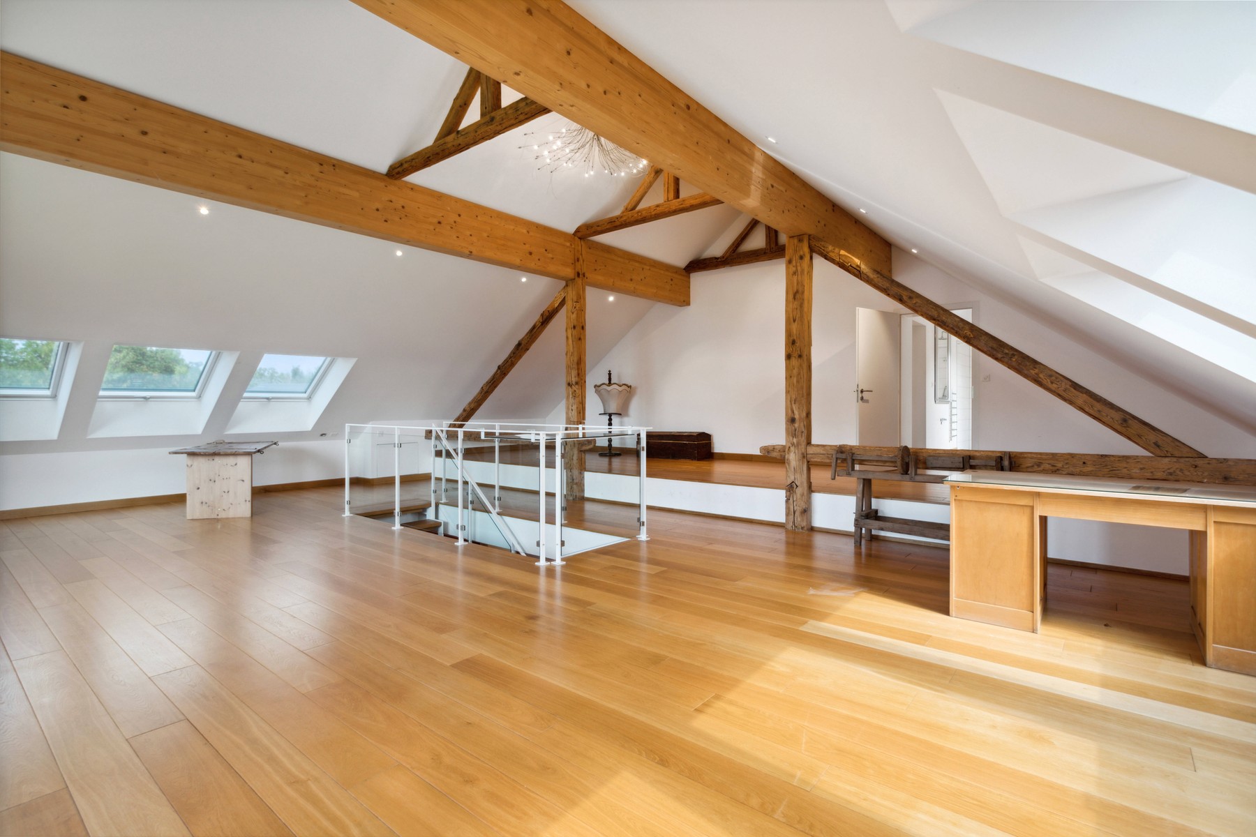  A Rare Find in Attalens – Renovated Farmhouse, Stable (2 stalls), and Spacious P - 物件實景