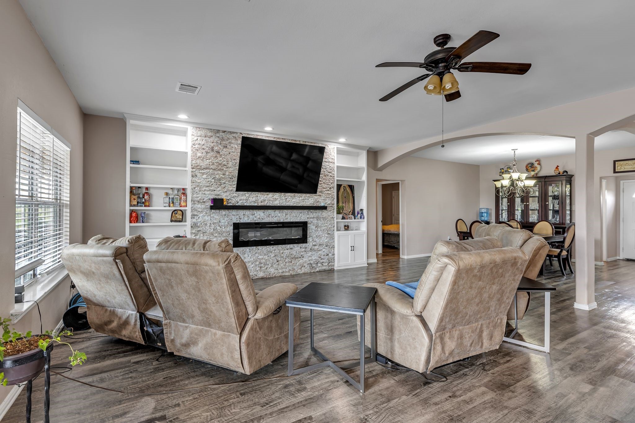 Forney, Texas, 75126, United States, 4 Bedrooms Bedrooms, ,3 BathroomsBathrooms,Residential,For Sale,1974653