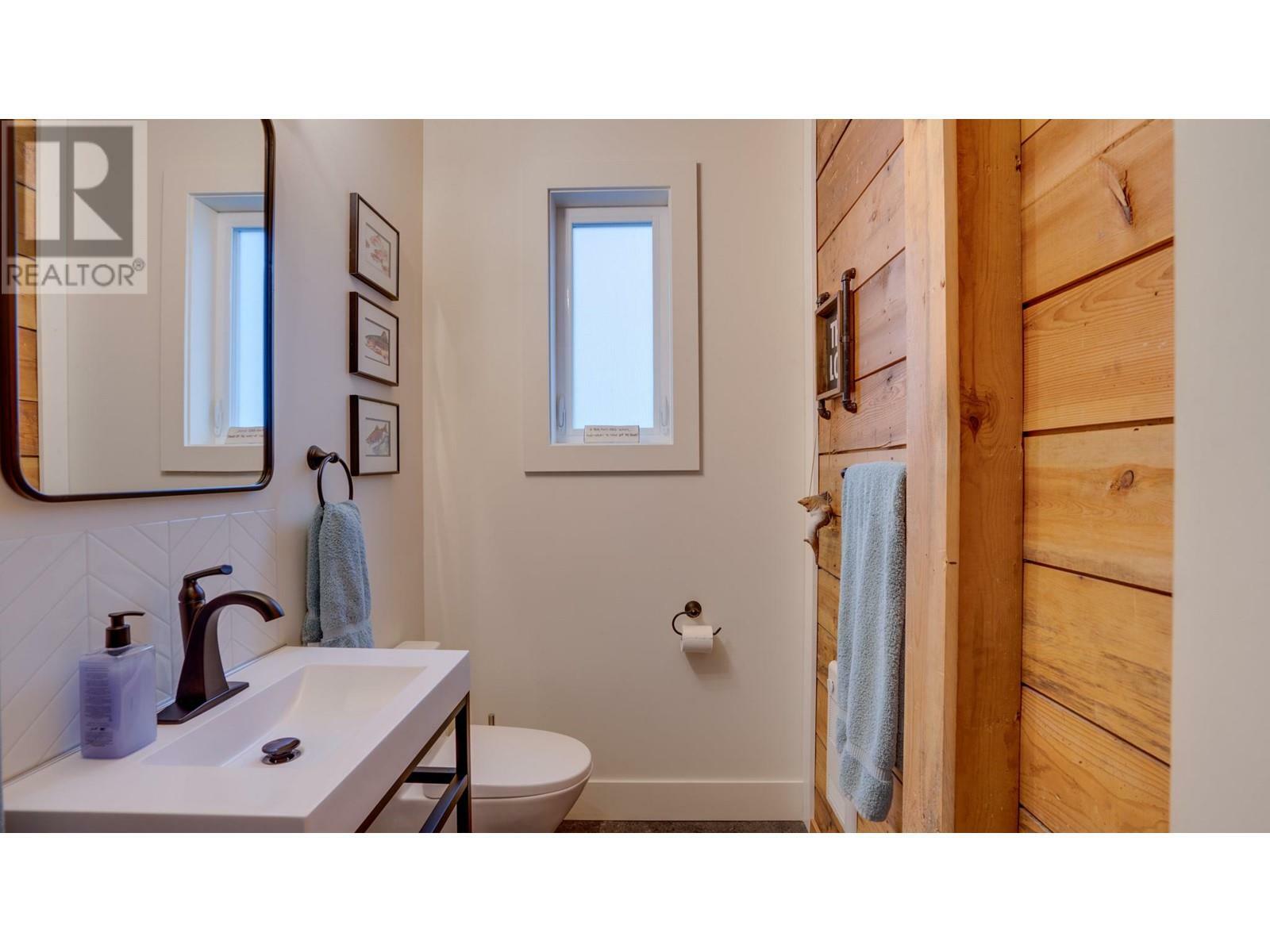 VERNON, British Columbia, V1T 4L3, CA, 3 Bedrooms Bedrooms, ,3 BathroomsBathrooms,Residential,For Sale,1839125