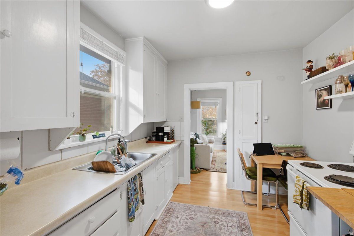 Salt Lake City, Utah, 84103, United States, 5 Bedrooms Bedrooms, ,Residential,For Sale,2003119