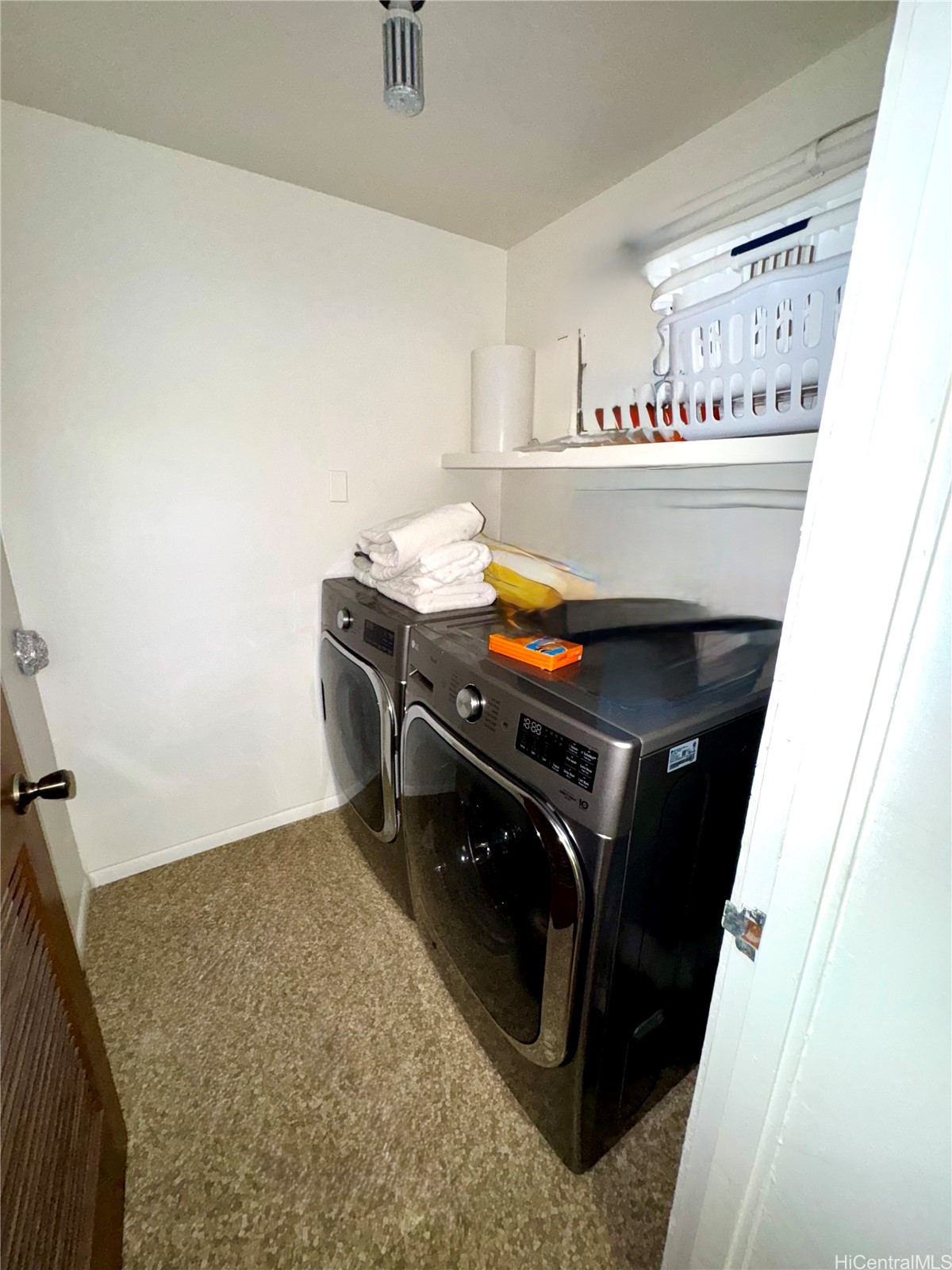 Honolulu, Hawaii, 96816, United States, 4 Bedrooms Bedrooms, ,3 BathroomsBathrooms,Residential,For Sale,1925969