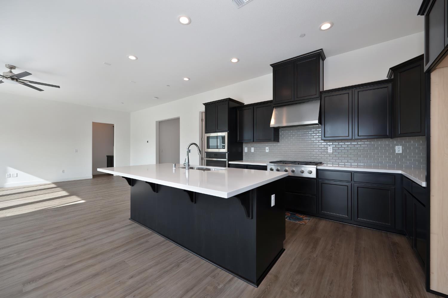 Roseville, California, 95747, United States, 4 Bedrooms Bedrooms, ,4 BathroomsBathrooms,Residential,For Sale,1992933