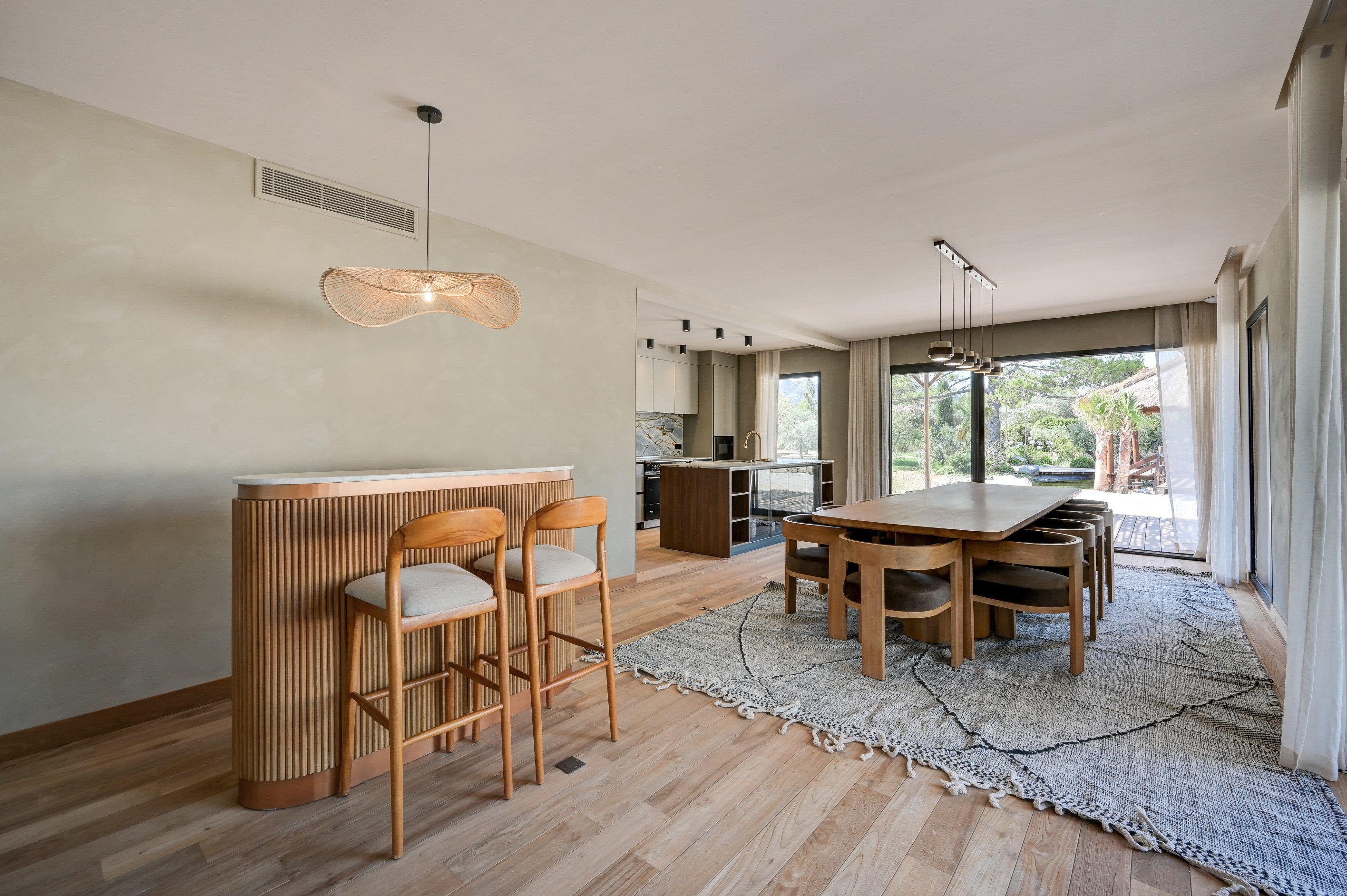  Fully equipped contemporary villa, with views of the Parc naturel régional des … - 物件實景