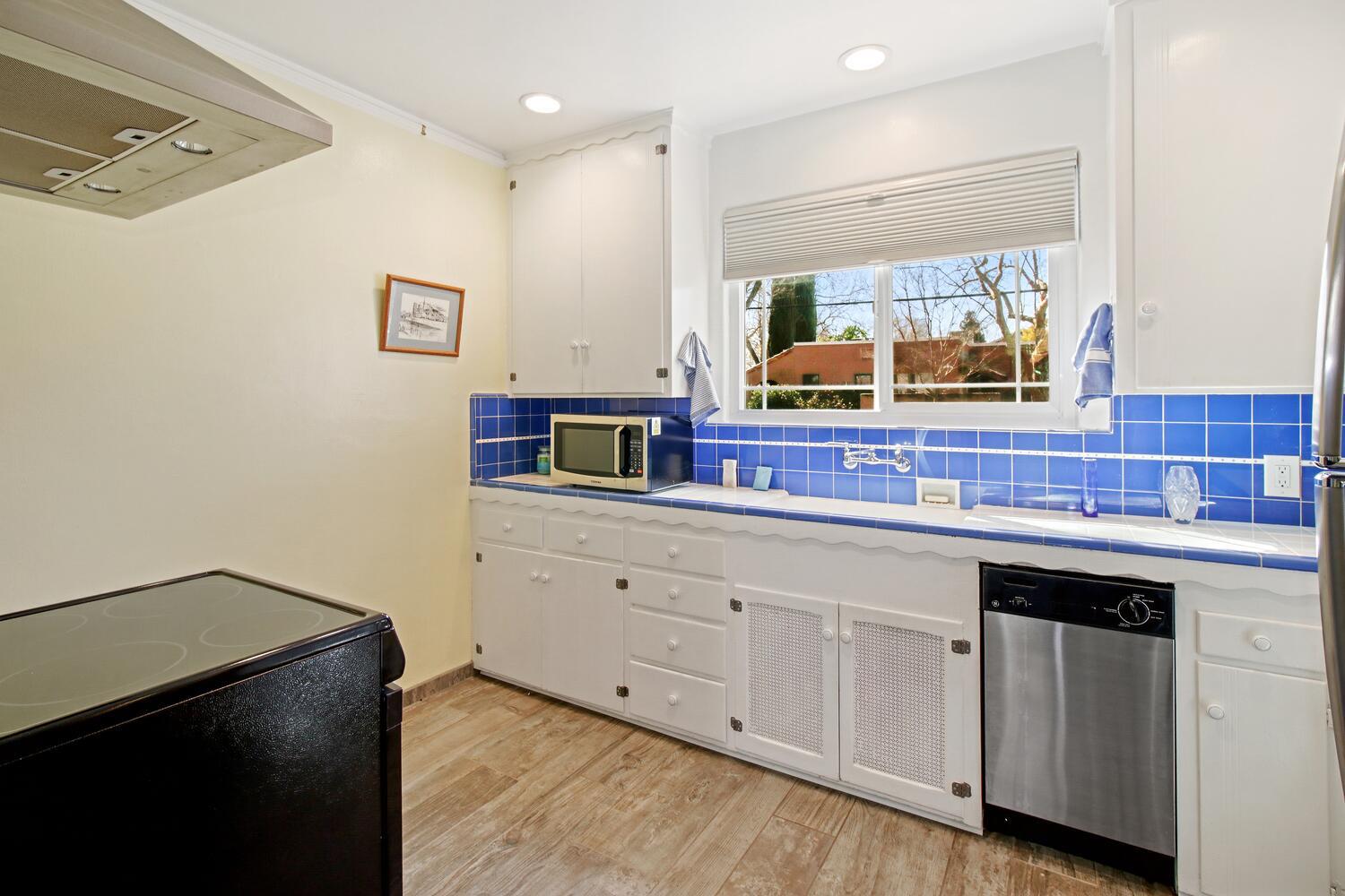 Sacramento, California, 95816, United States, ,Residential,For Sale,1862209
