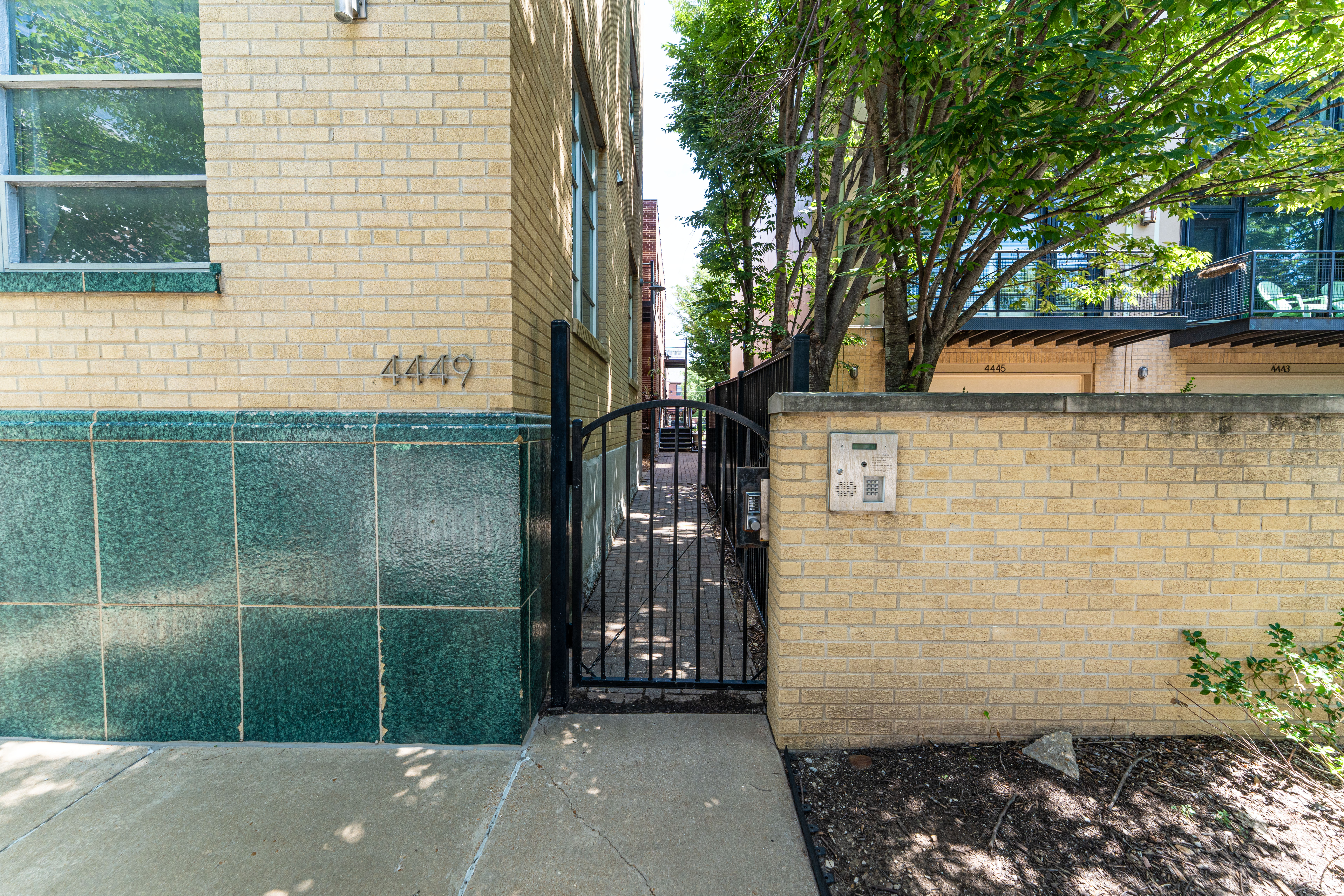  Contemporary Townhome in the Heart of CWE - 物件實景