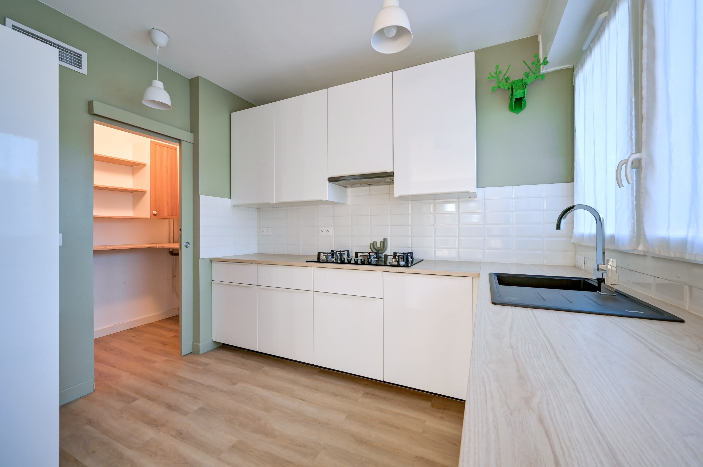  For Sale – 3-Bedroom Apartment in the City Center - 物件實景