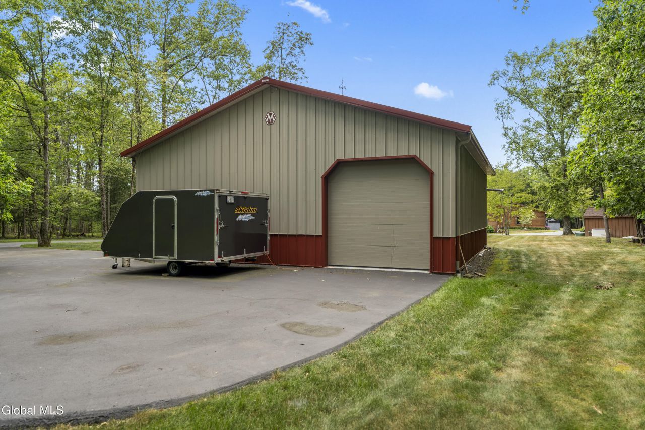 Coeymans Hollow, New York, 12046, United States, 4 Bedrooms Bedrooms, ,3 BathroomsBathrooms,Residential,For Sale,1907699