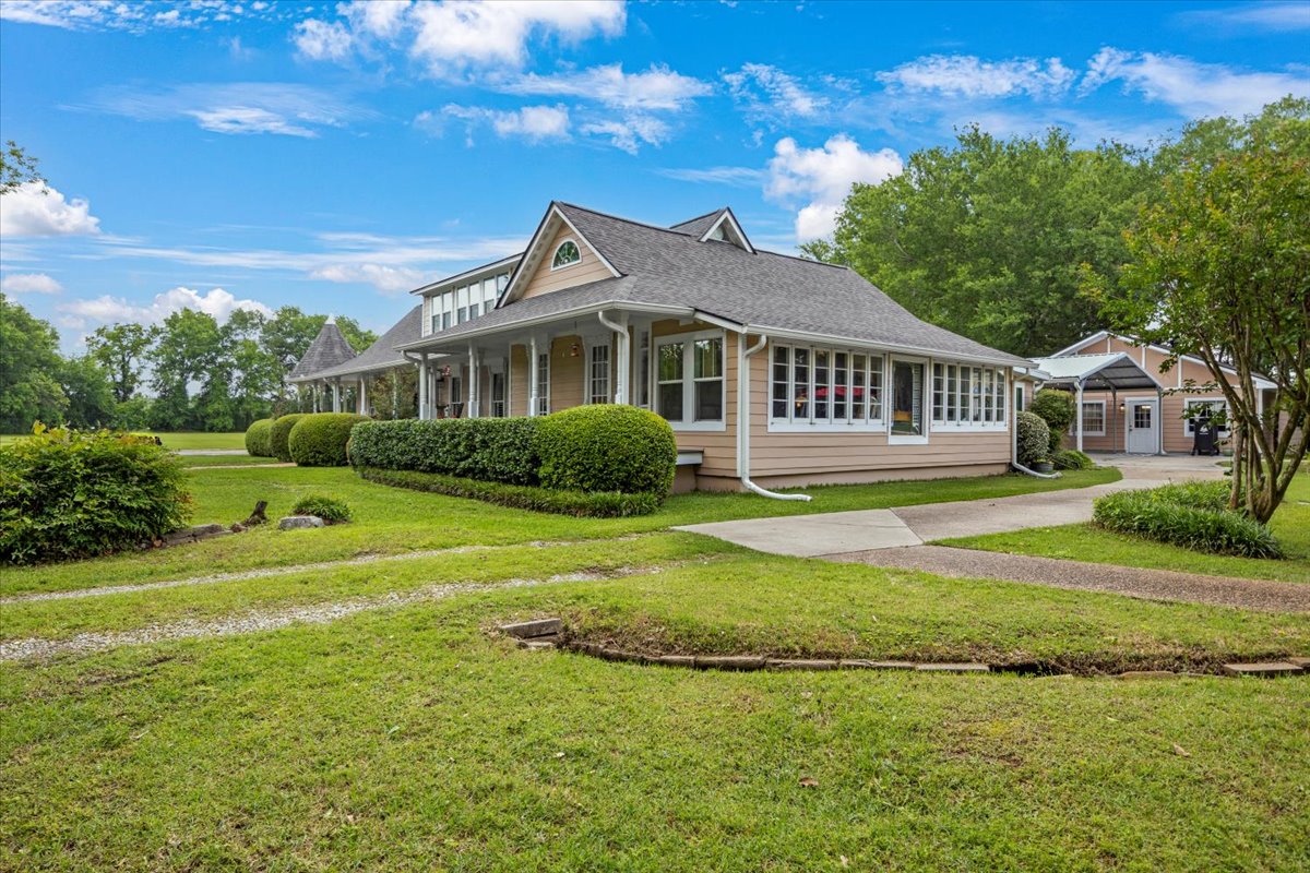Carthage, Texas, 75633, United States, 5 Bedrooms Bedrooms, ,4 BathroomsBathrooms,Residential,For Sale,1804016