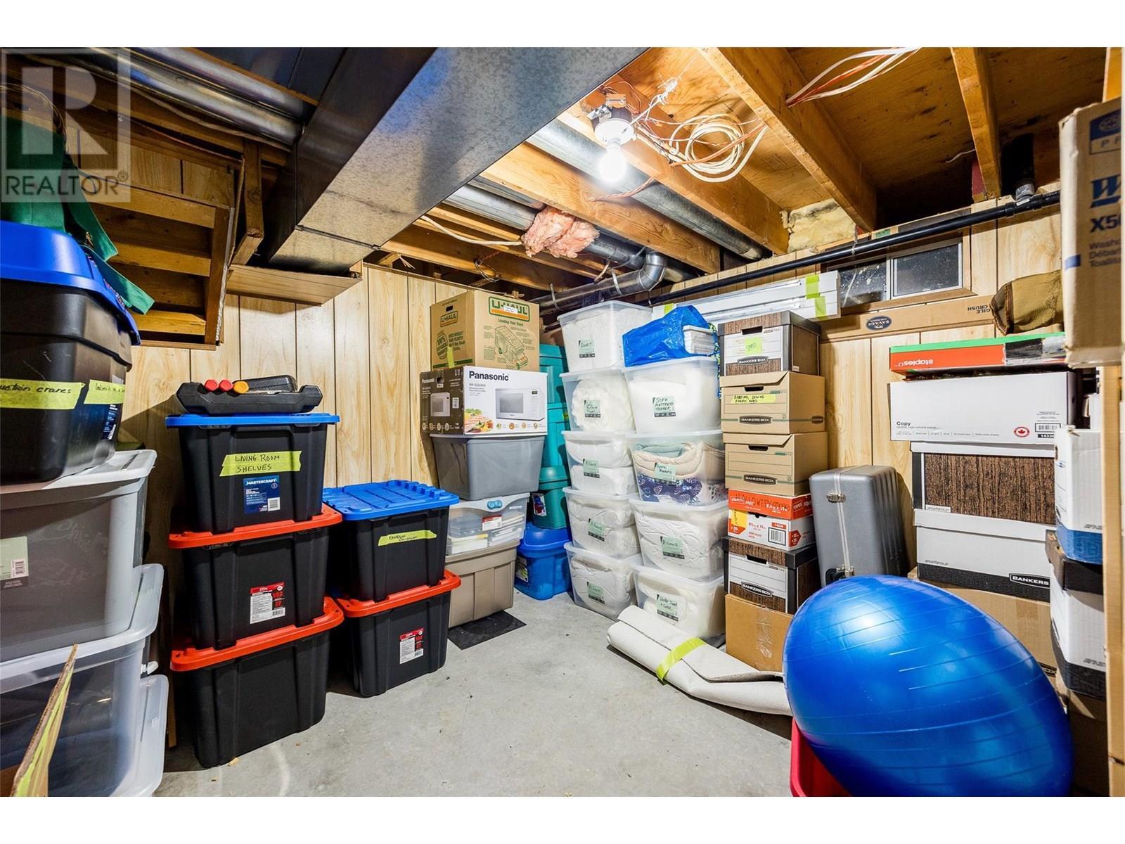KELOWNA, British Columbia, V1X 5W5, CA, 3 Bedrooms Bedrooms, ,2 BathroomsBathrooms,Residential,For Sale,1950193