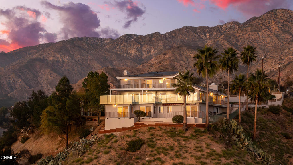 Altadena, California, 91001, United States, 5 Bedrooms Bedrooms, ,6 BathroomsBathrooms,Residential,For Sale,1989048