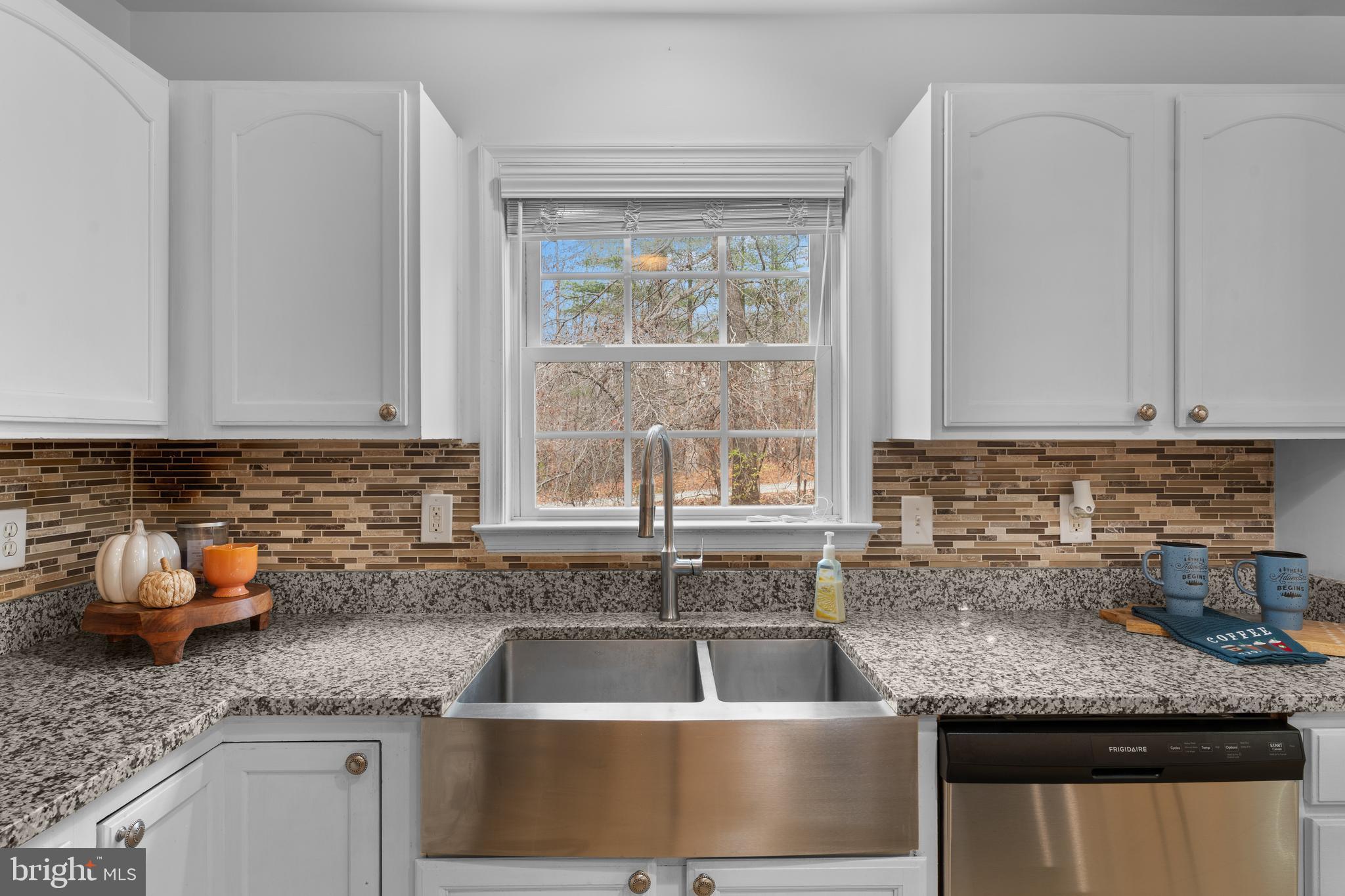 Locust Dale, Virginia, 22948, United States, 3 Bedrooms Bedrooms, ,4 BathroomsBathrooms,Residential,For Sale,1996627