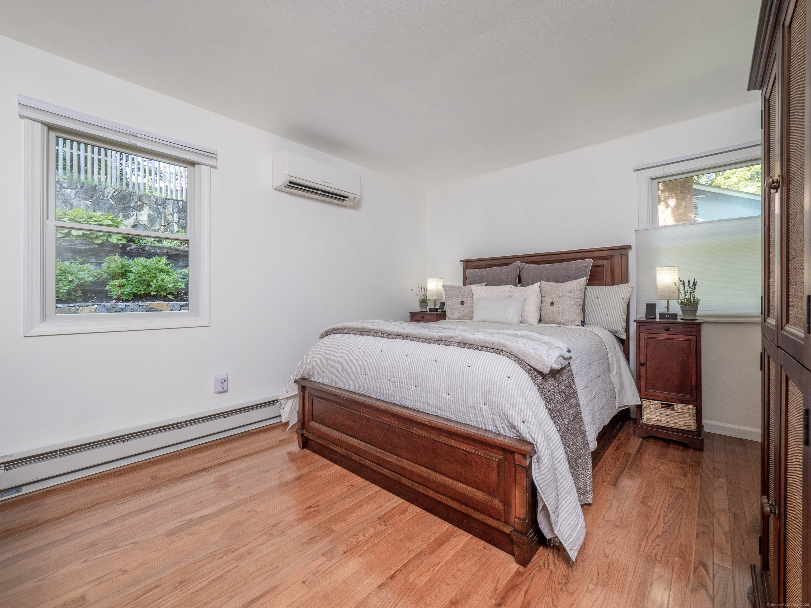 Ridgefield, Connecticut, 06877, United States, 3 Bedrooms Bedrooms, ,3 BathroomsBathrooms,Residential,For Sale,1950980