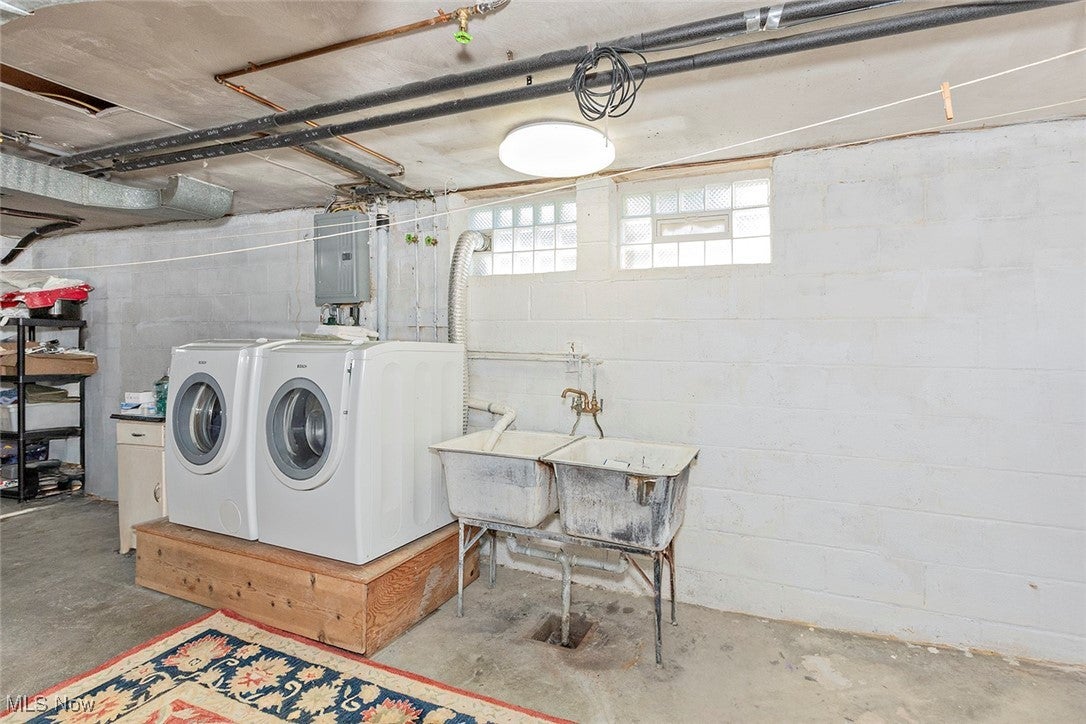 Brecksville, Ohio, 44141, United States, 5 Bedrooms Bedrooms, ,5 BathroomsBathrooms,Residential,For Sale,1979228