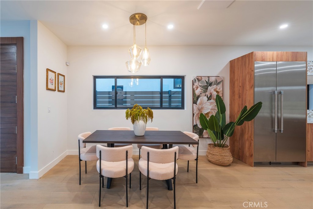 Huntington Beach, California, 92648, United States, 3 Bedrooms Bedrooms, ,5 BathroomsBathrooms,Residential,For Sale,2003455