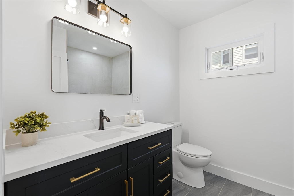 Watertown, Massachusetts, 02472, United States, 3 Bedrooms Bedrooms, ,3 BathroomsBathrooms,Residential,For Sale,2048404