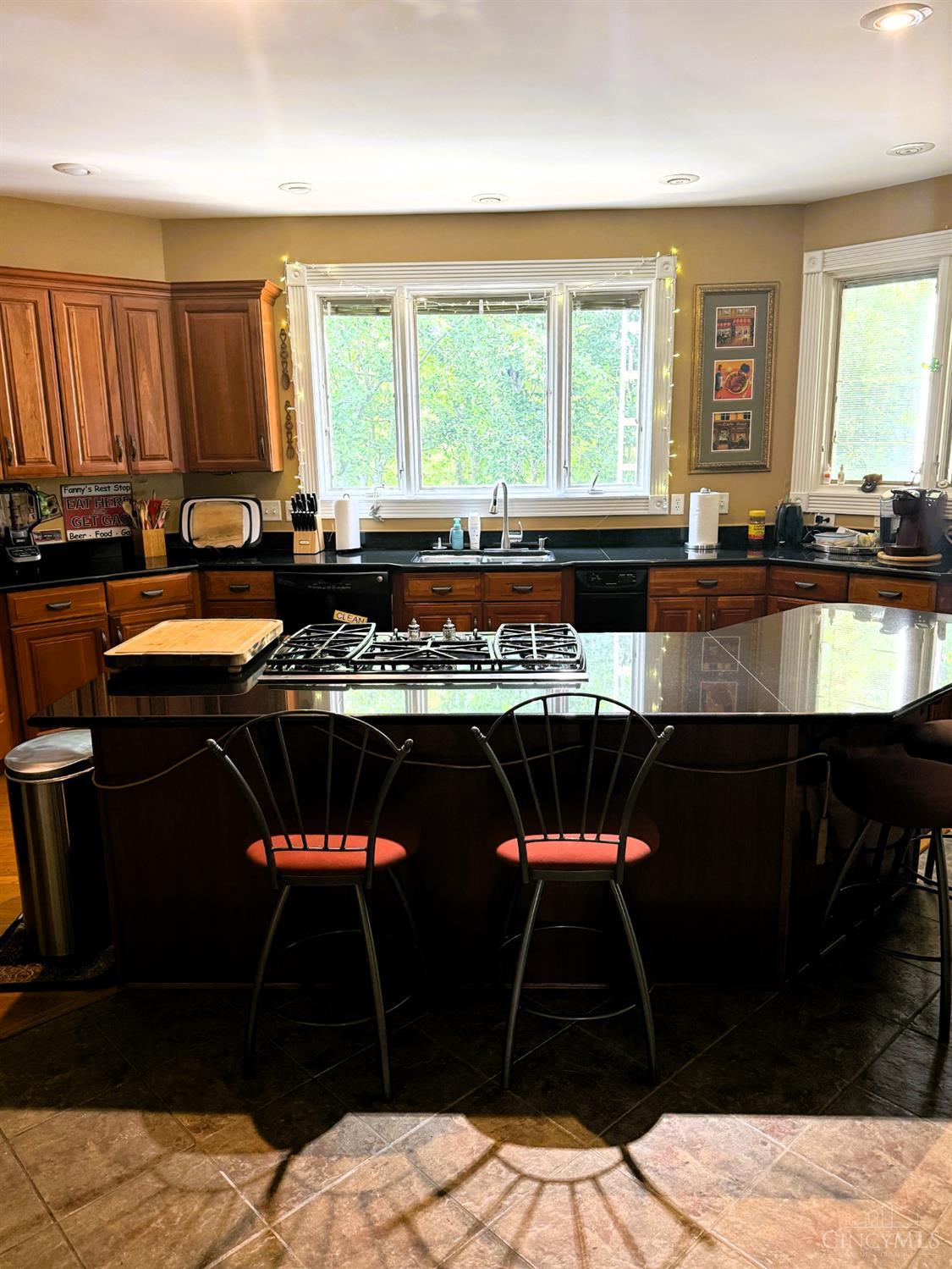 Montgomery, Ohio, 45242, United States, 5 Bedrooms Bedrooms, ,6 BathroomsBathrooms,Residential,For Sale,1914121
