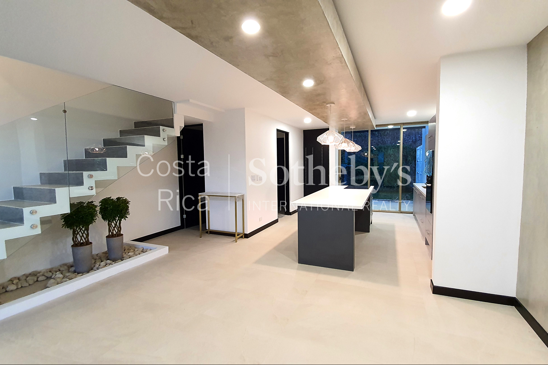  Amplia Casa Nueva en Escazú - 物件實景