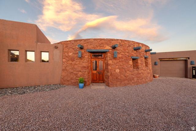 Ivins, Utah, 84738, United States, 3 Bedrooms Bedrooms, ,3 BathroomsBathrooms,Residential,For Sale,2048835
