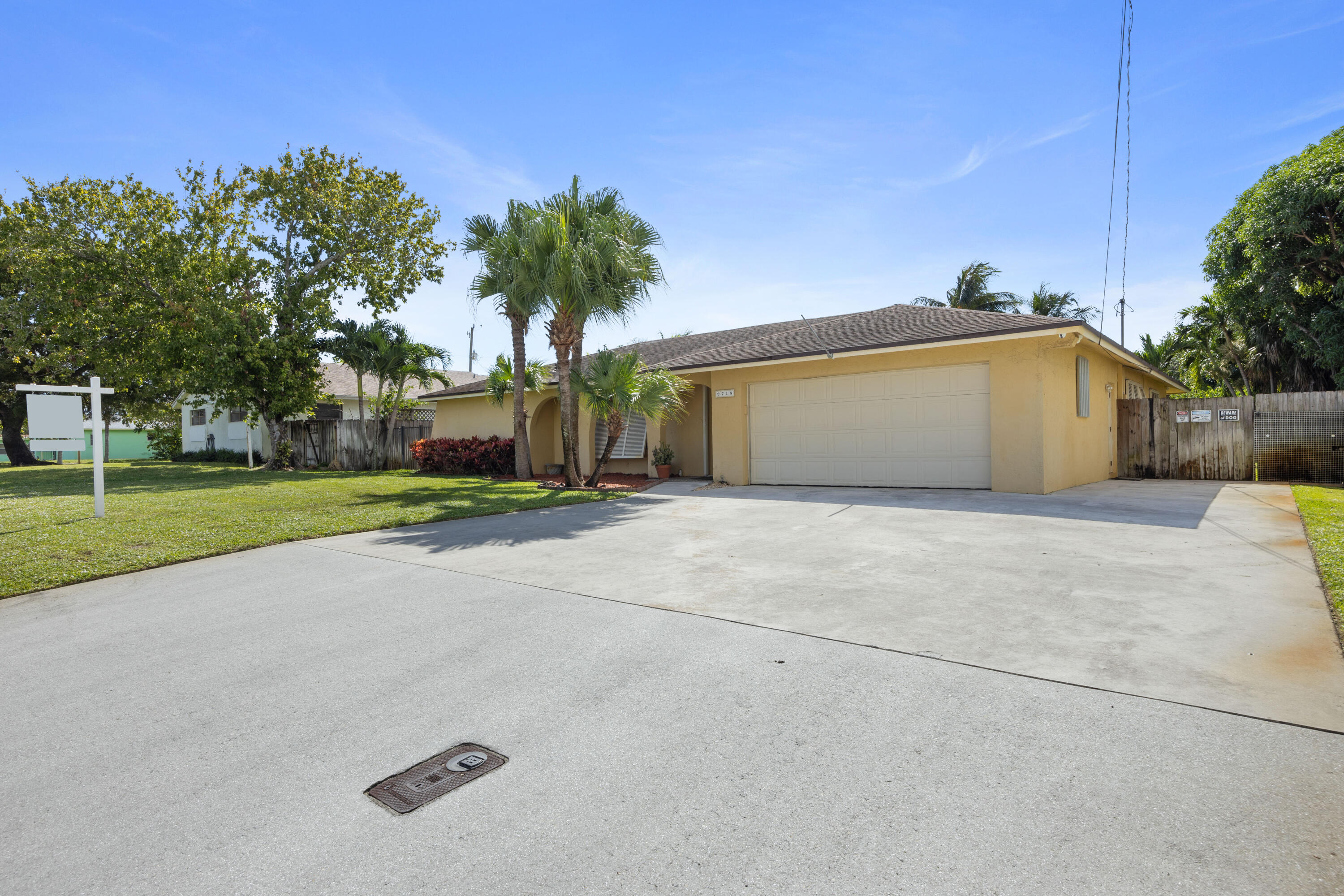 Lake Worth, Florida, 33462, United States, 3 Bedrooms Bedrooms, ,2 BathroomsBathrooms,Residential,For Sale,1966496
