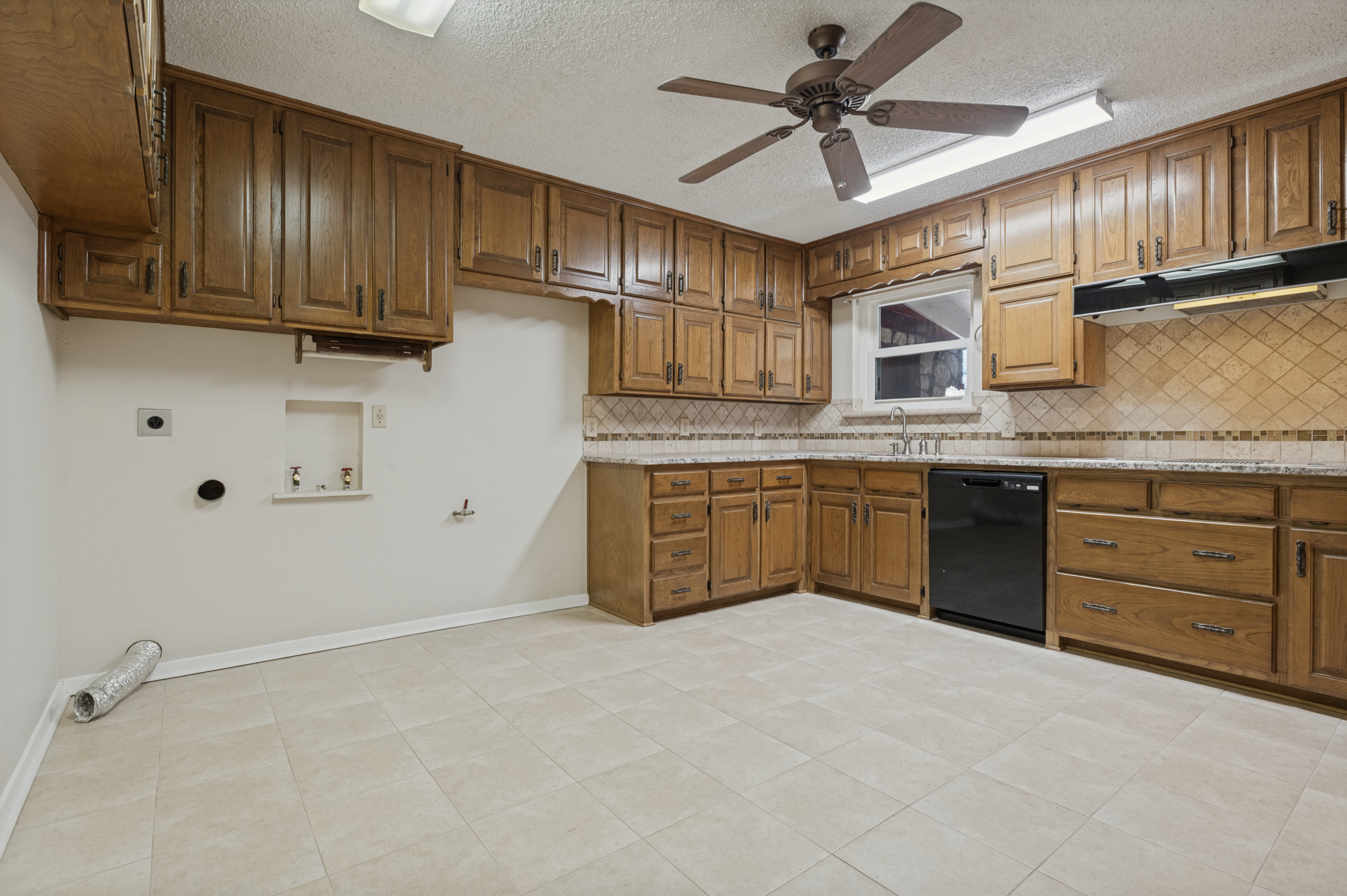  5020 Susan Lee Lane, North Richland Hills, TX, 76180 - 物件實景