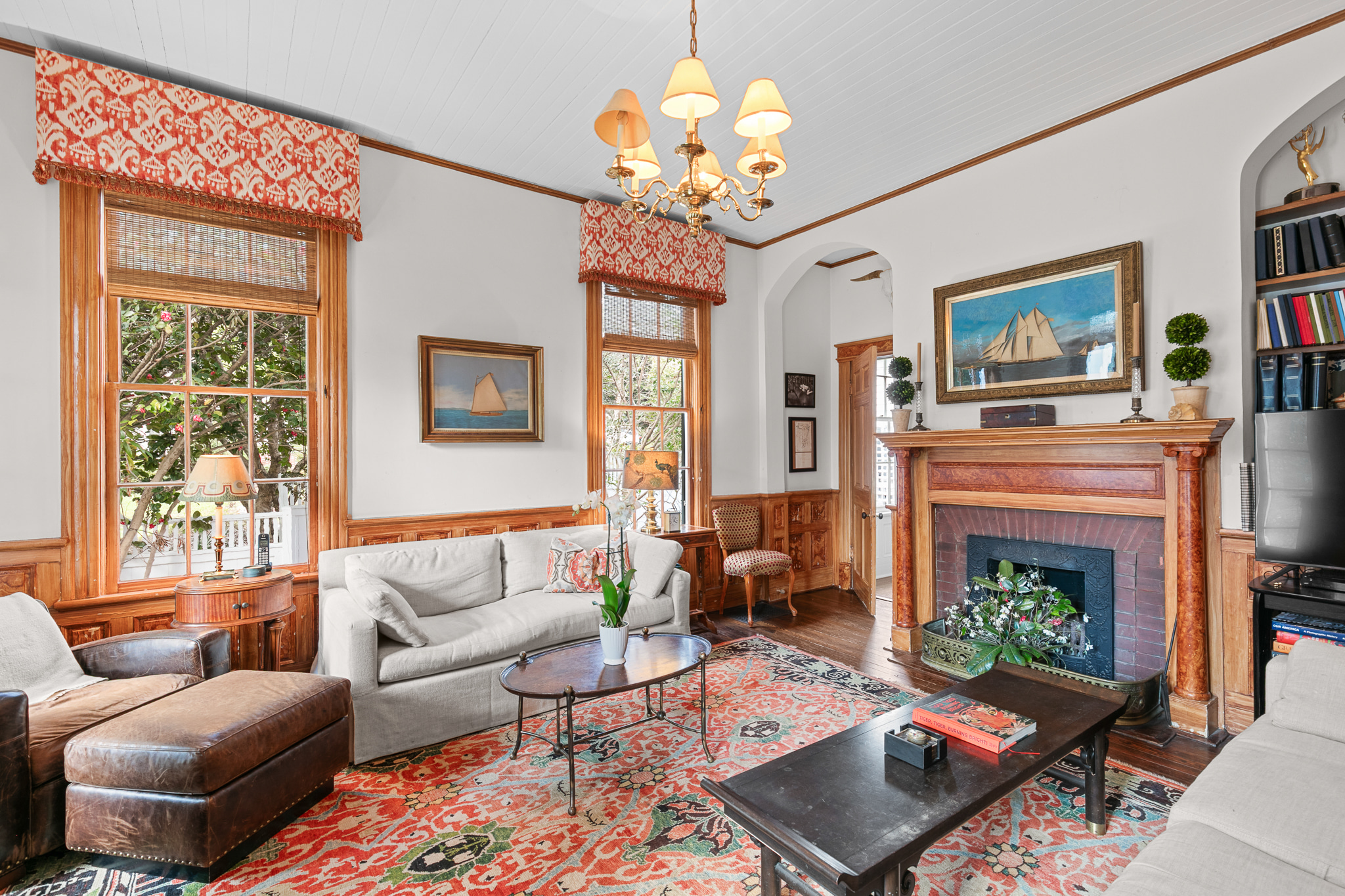  318 North Churton Street, Hillsborough, NC 27278 - 物件實景