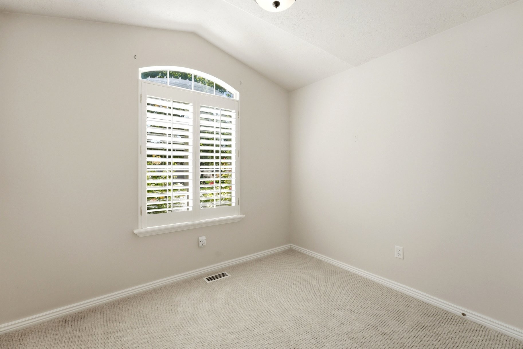  Rarely Available 55+ Home in The Vistas at Riverbend - 物件實景