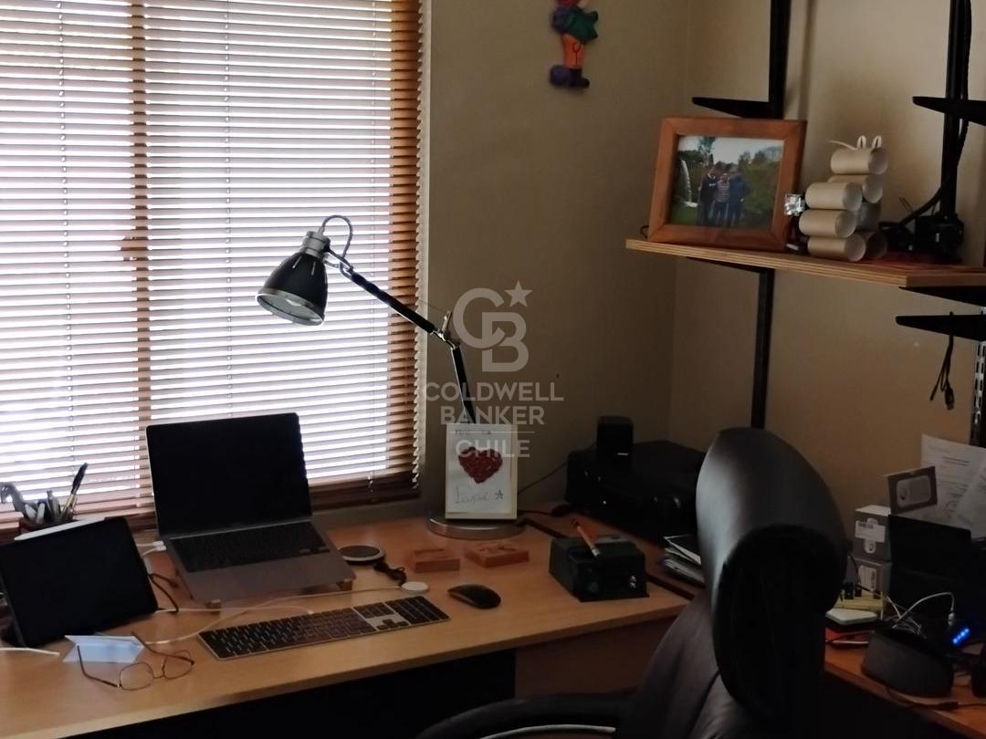 Peñalolén, Chile, 5 Bedrooms Bedrooms, ,4 BathroomsBathrooms,Residential,For Sale,1908555