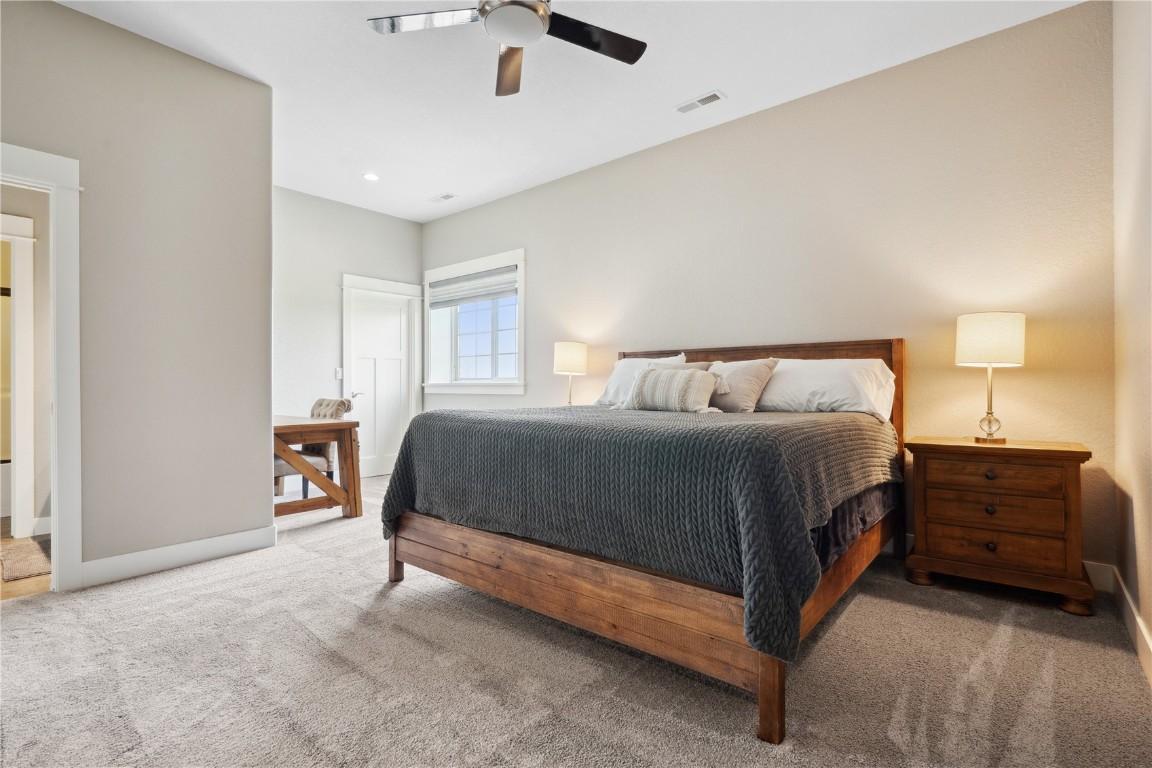 Vinton, Iowa, 52349, United States, 5 Bedrooms Bedrooms, ,6 BathroomsBathrooms,Residential,For Sale,1980405