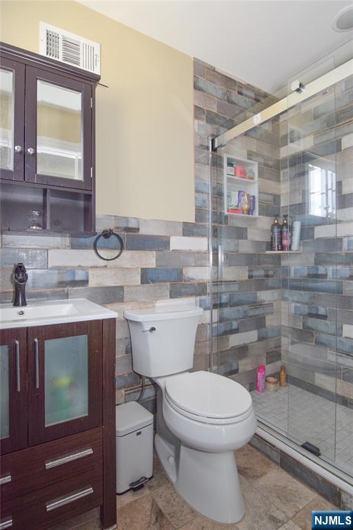 North Arlington, New Jersey, 07031, United States, 3 Bedrooms Bedrooms, ,4 BathroomsBathrooms,Residential,For Sale,1981700