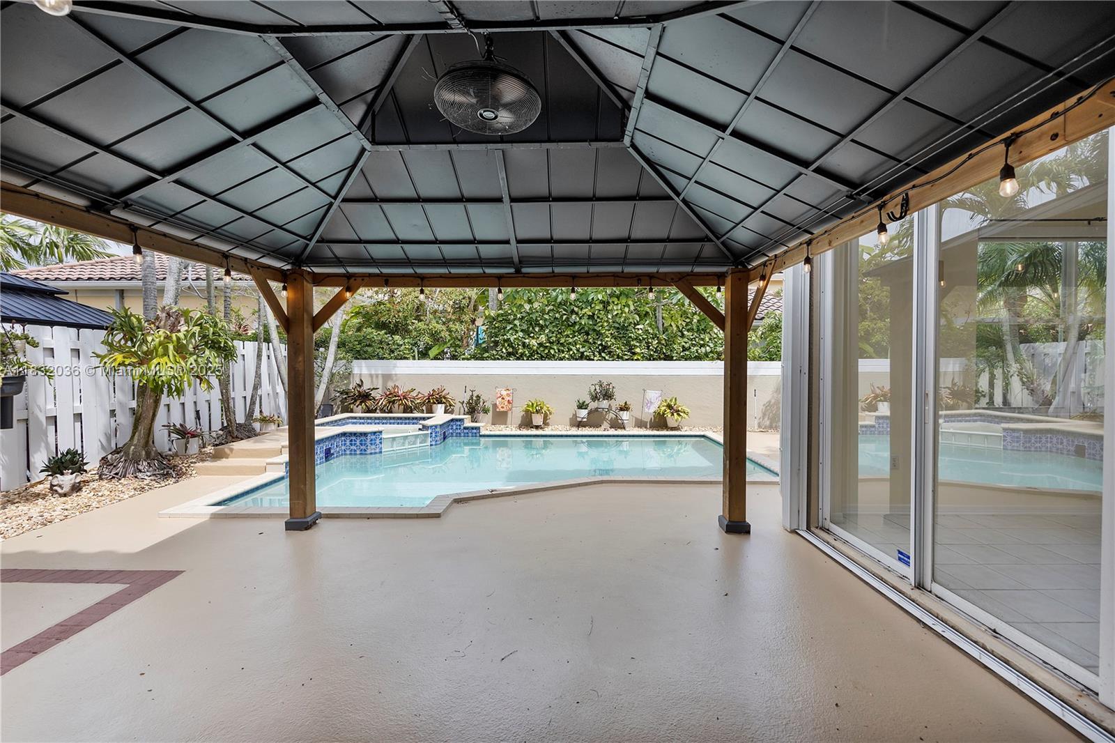 Miami, Florida, 33186, United States, 4 Bedrooms Bedrooms, ,3 BathroomsBathrooms,Residential,For Sale,1882398