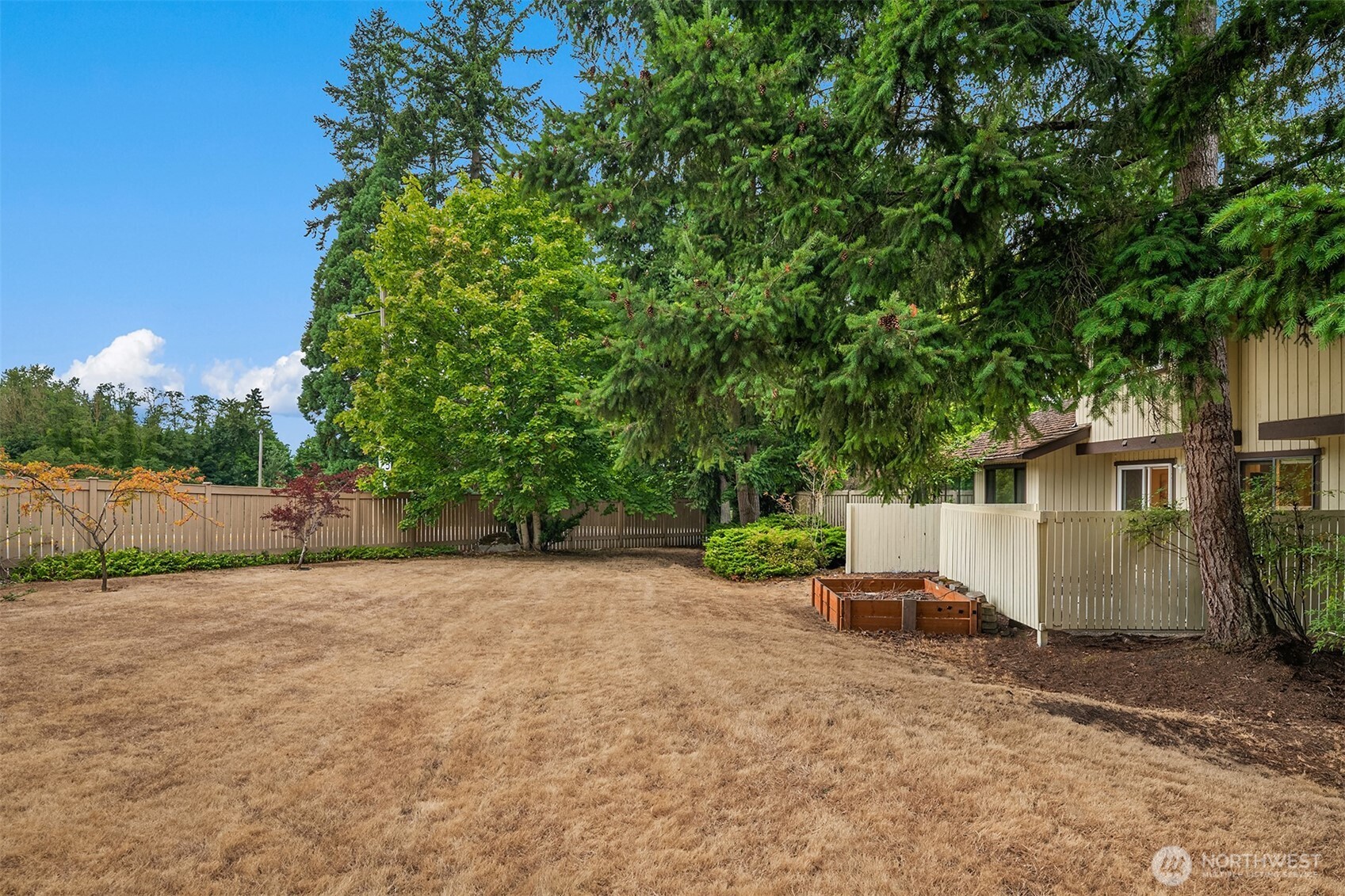 Redmond, Washington, 98052, United States, 4 Bedrooms Bedrooms, ,3 BathroomsBathrooms,Residential,For Sale,1911973