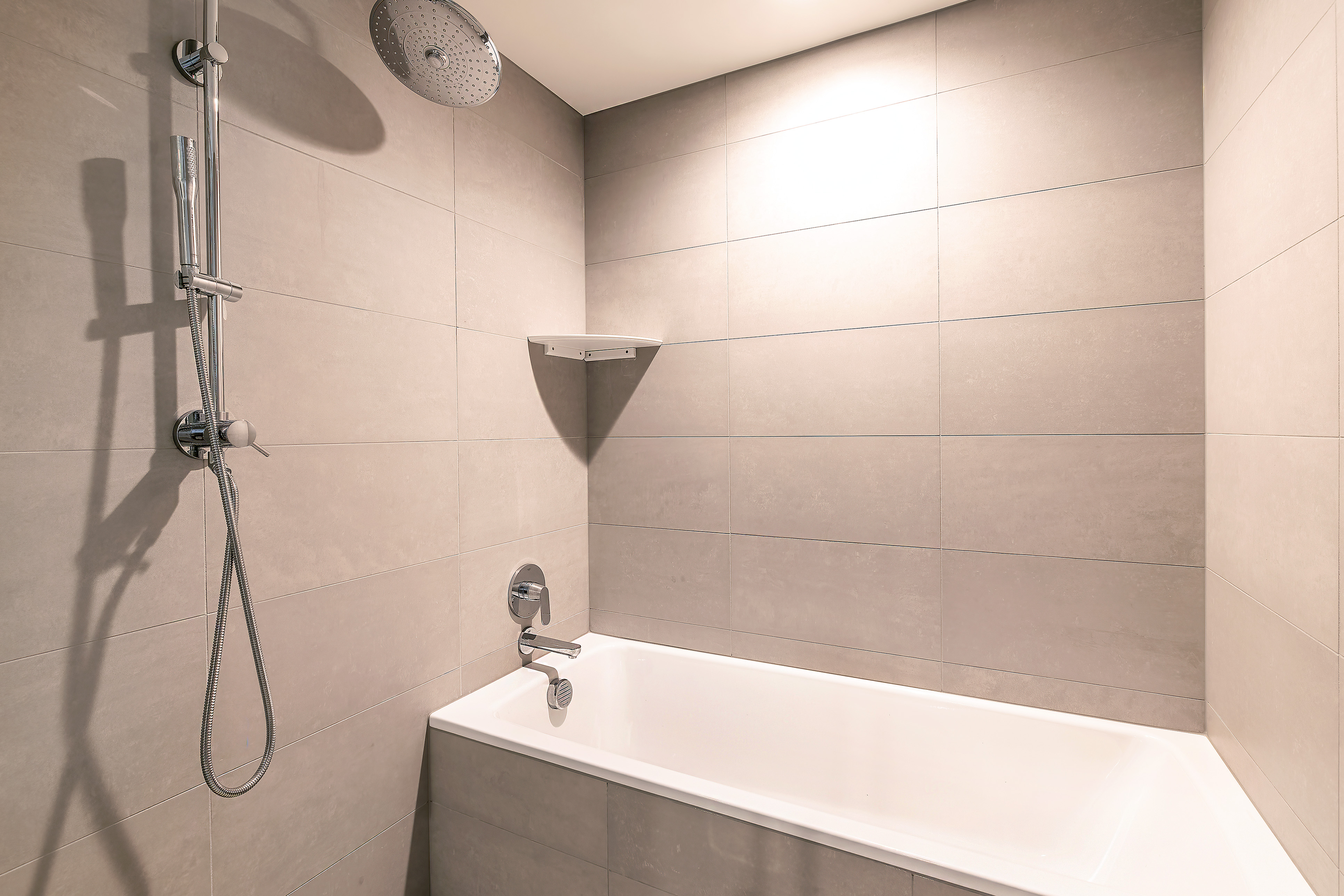 Honolulu, Hawaii, 96814, United States, 2 Bedrooms Bedrooms, ,2 BathroomsBathrooms,Residential,For Sale,1979445