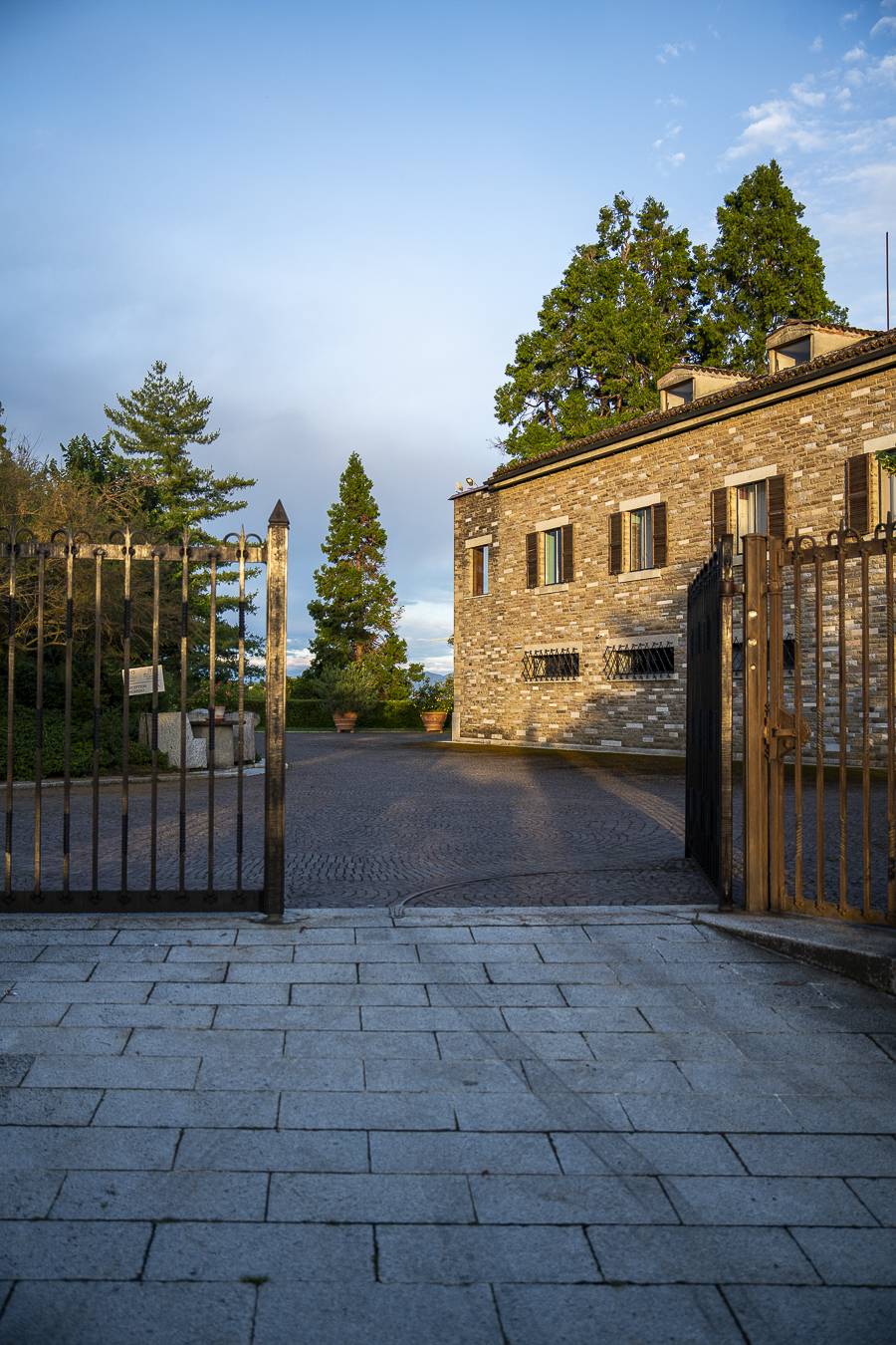 Acqui Terme, Alessandria, 15011, IT, 8 Bedrooms Bedrooms, ,12 BathroomsBathrooms,Residential,For Sale,1876456